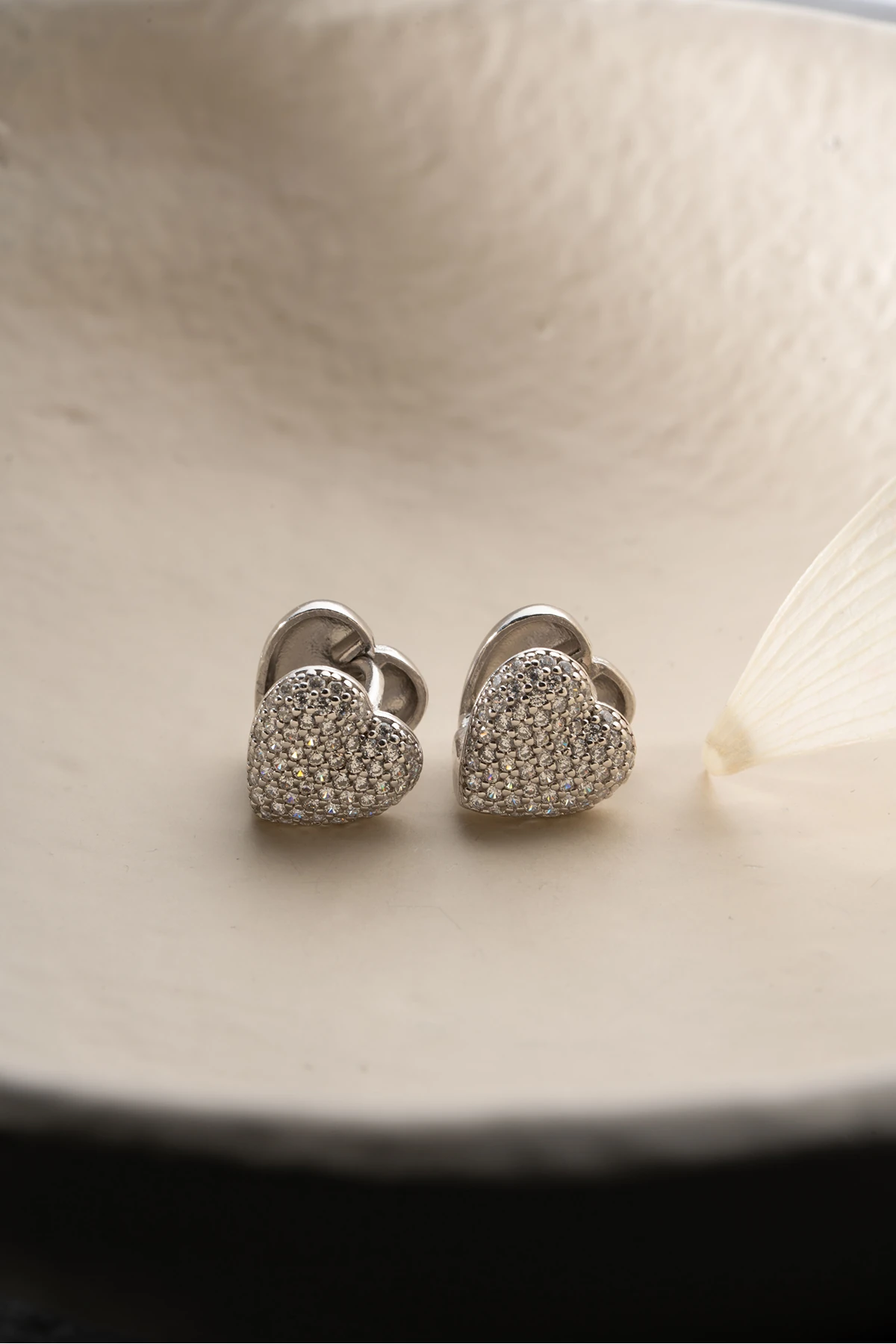 Gümüş Taşlı Kalp Küpe