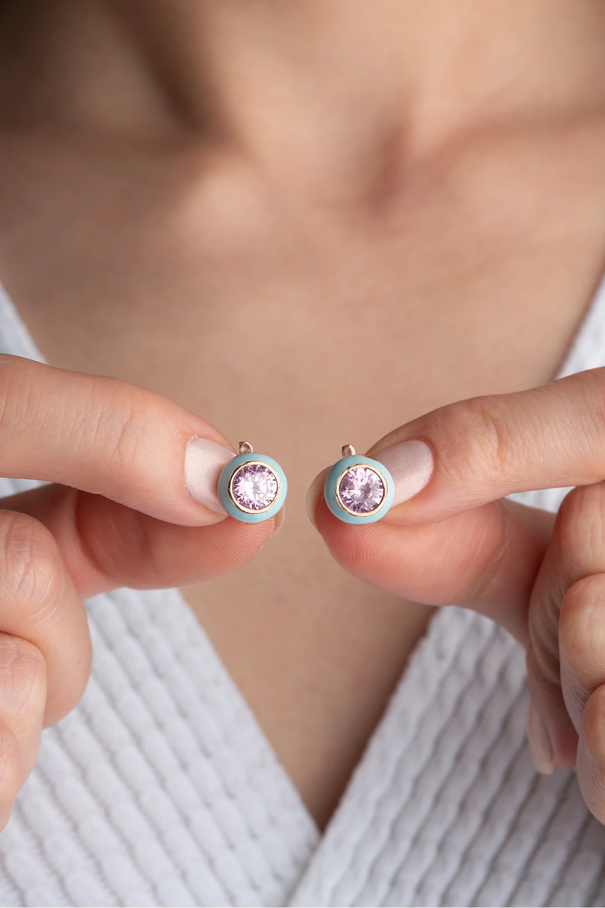 Gümüş Minik Taşlı Küpe