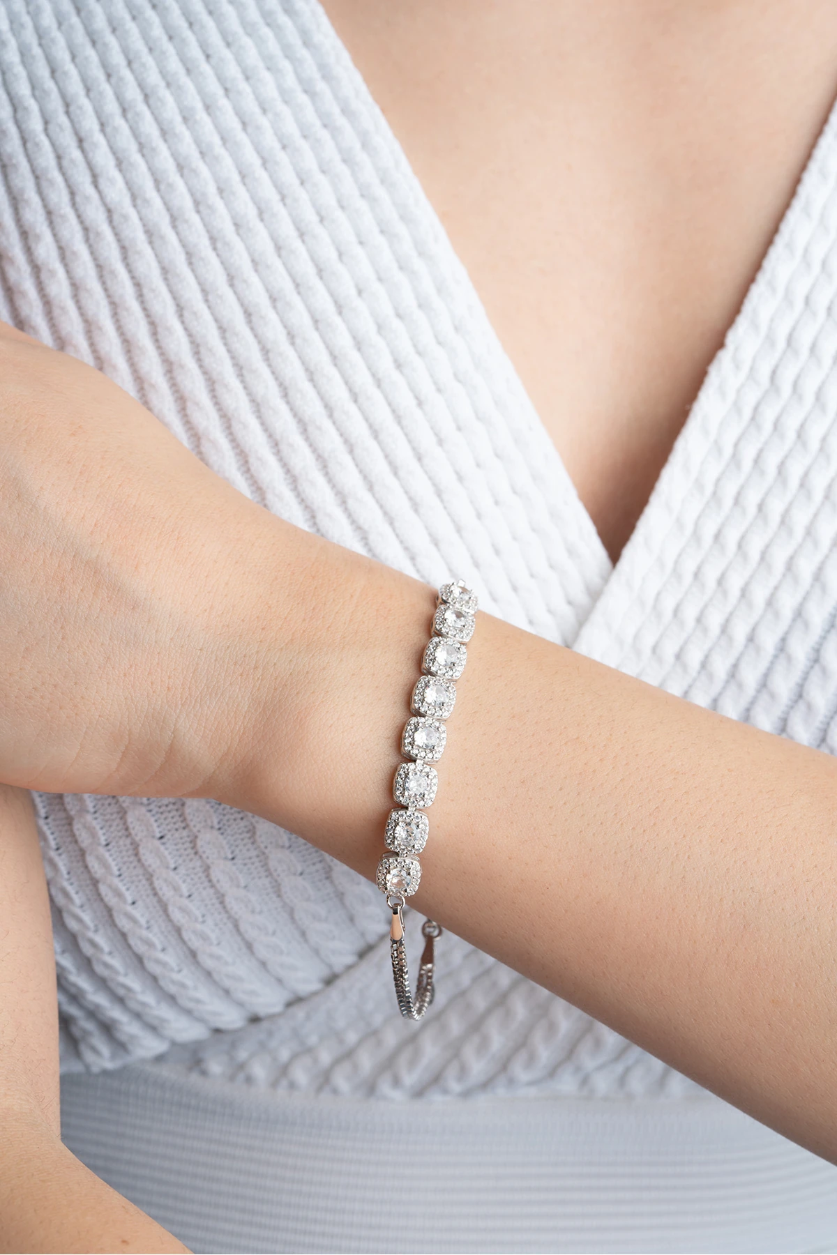 Gümüş Baget Model Taşlı Bileklik