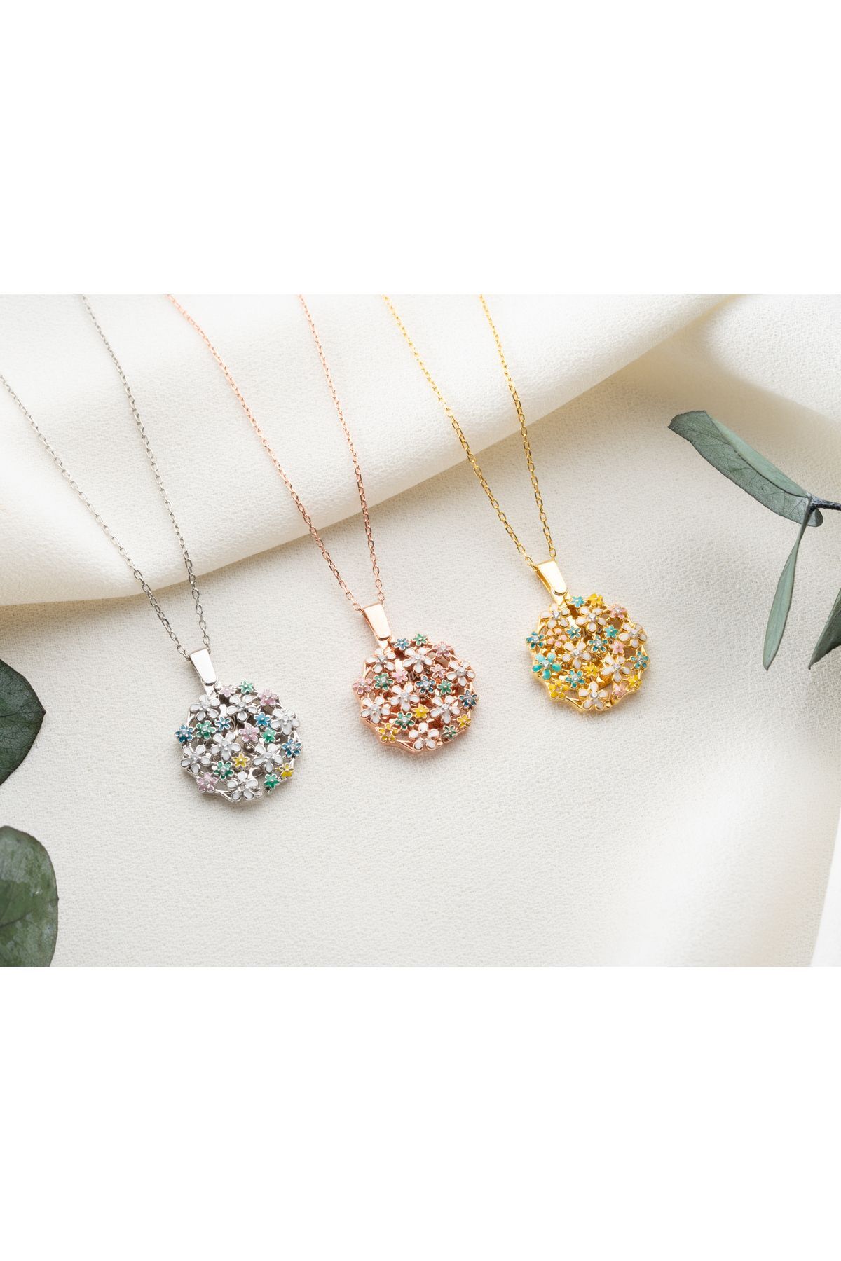 Açılabilen İsimli Çiçek Buketi Gümüş Kolye