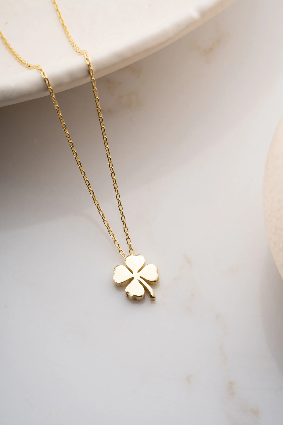 Gümüş Yonca Kolye