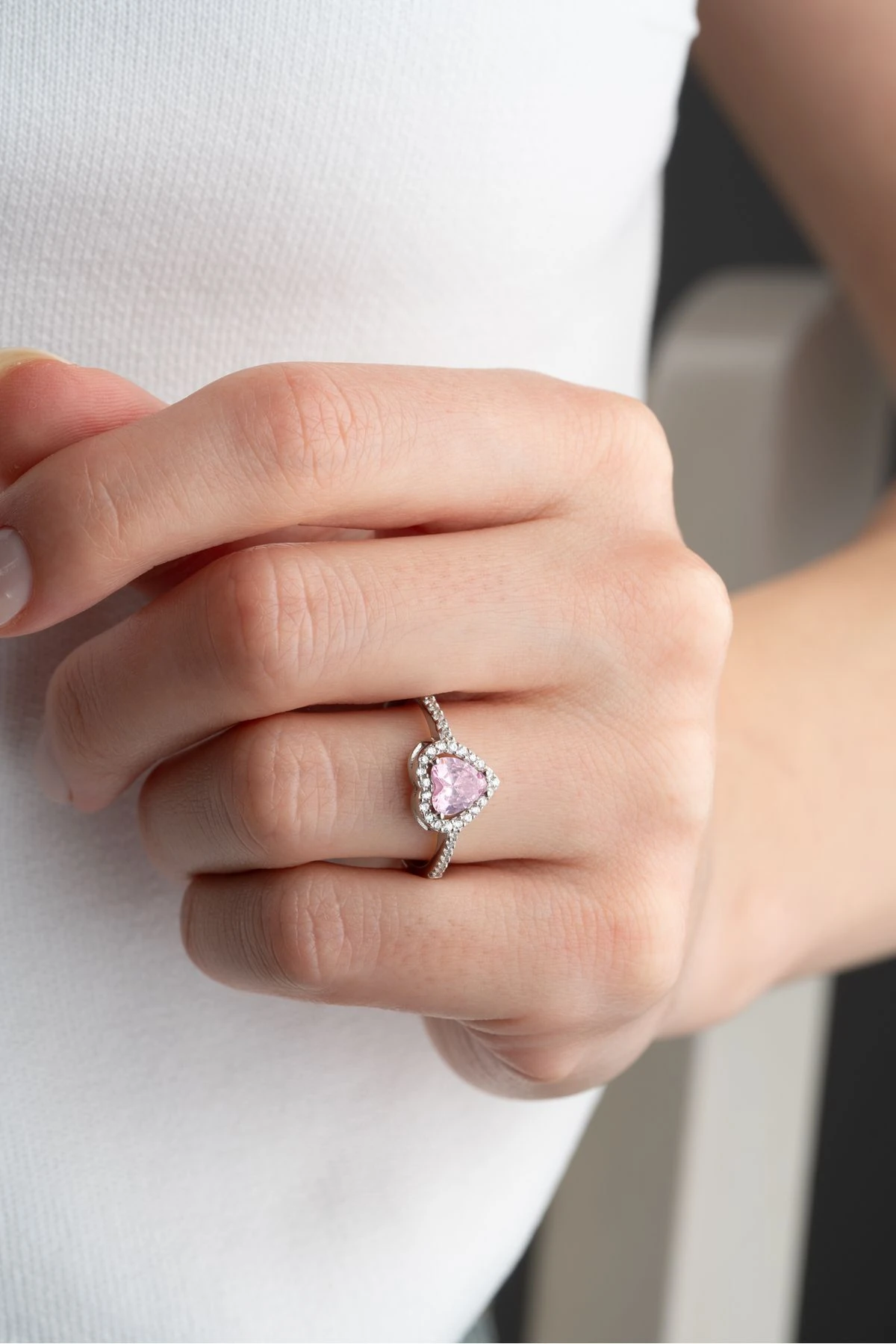 Gümüş Pembe Kalpli Yüzük