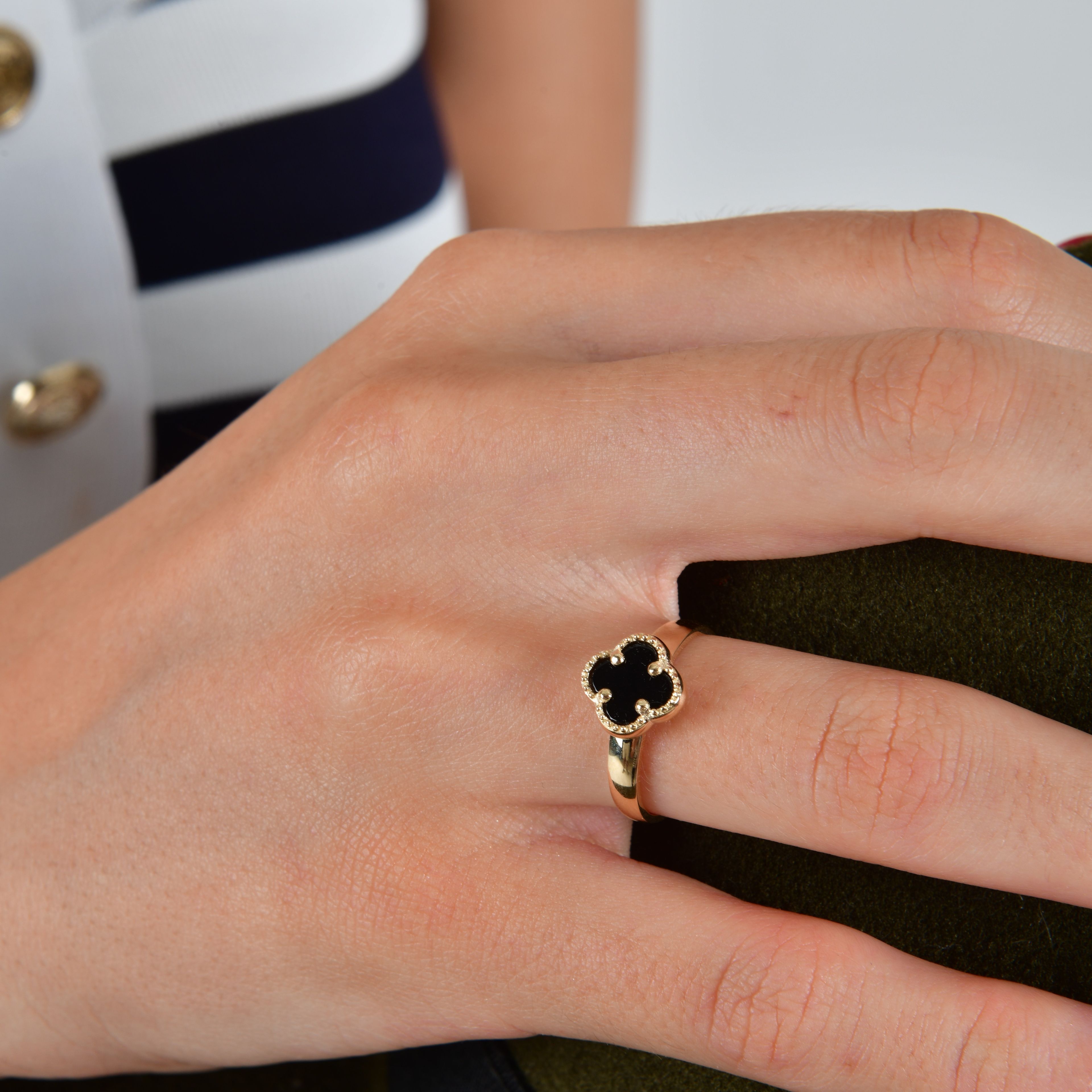 Onyx Stone Clover Ring