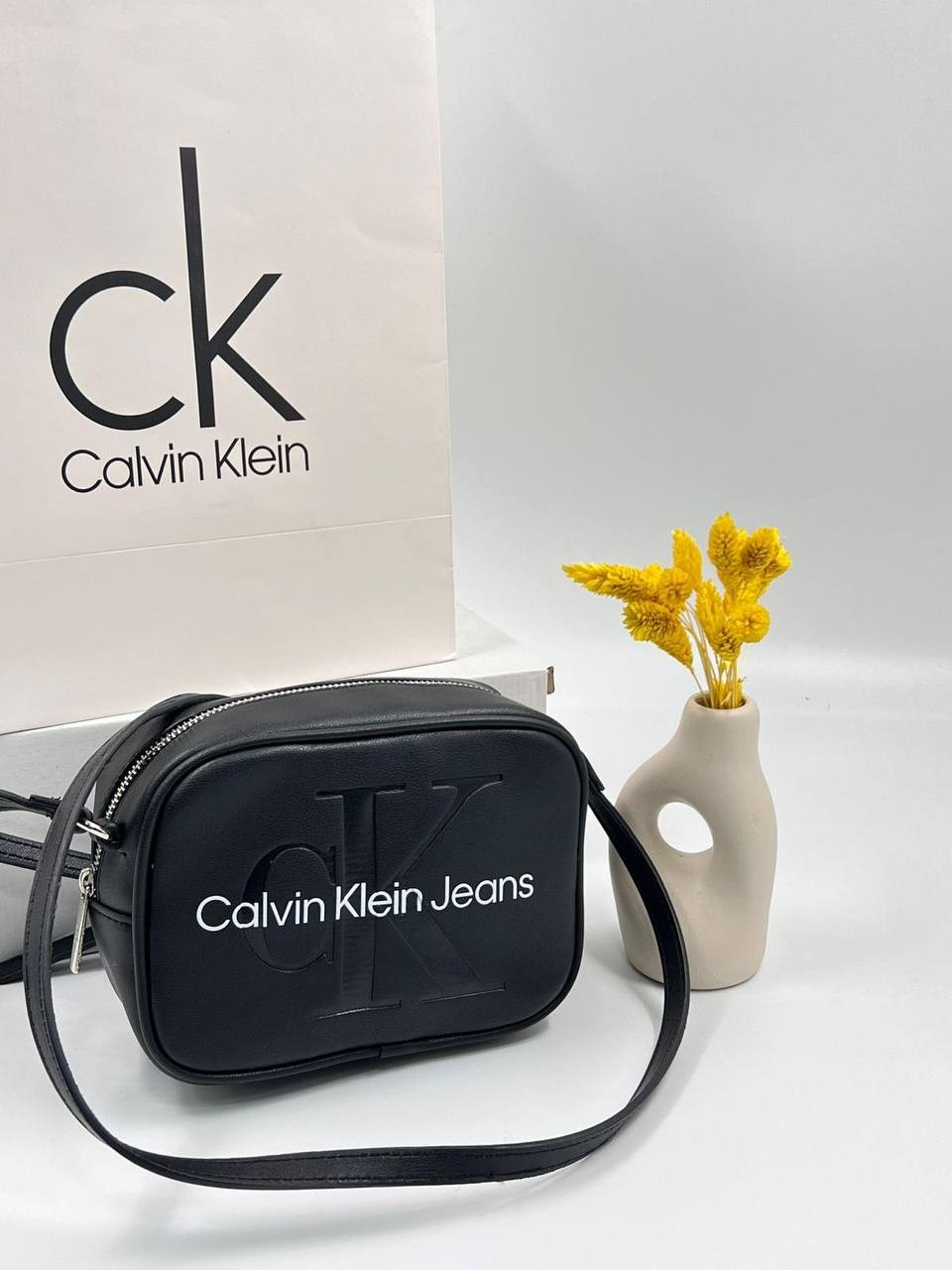 Calvin Klein-Sculpted