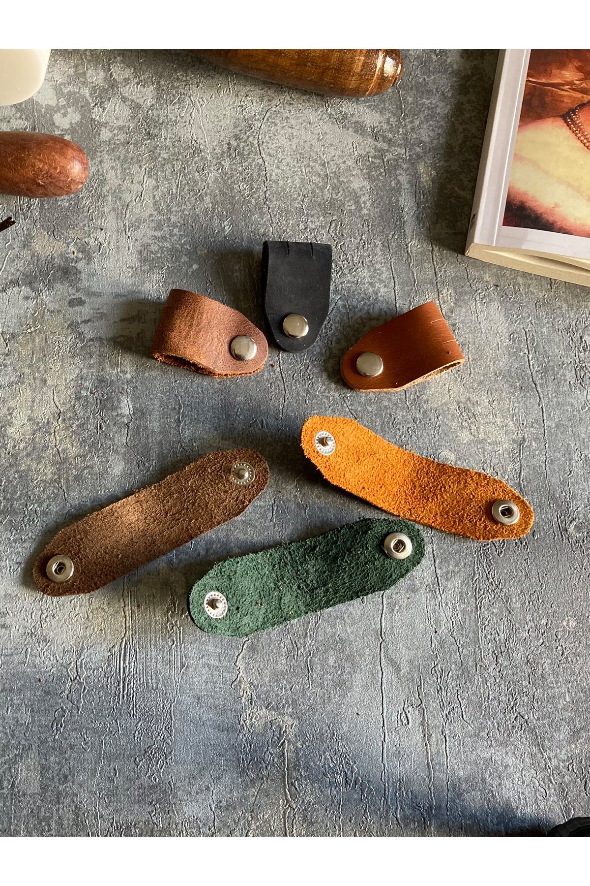 Set of 6 Genuine Leather Cable Holder | Bretya Leather