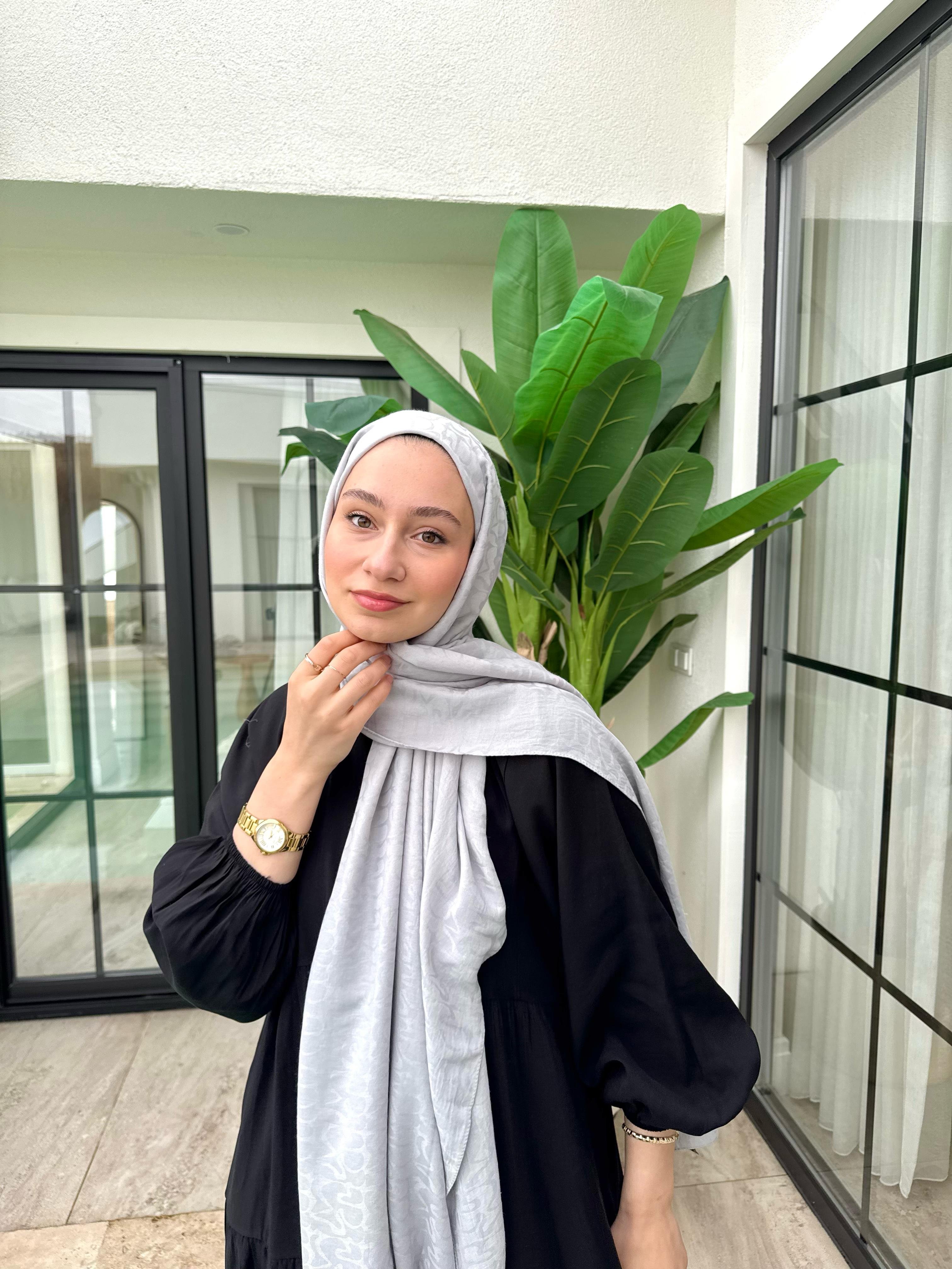 Mona Kraş Jakar Şal - GÜMÜŞ image