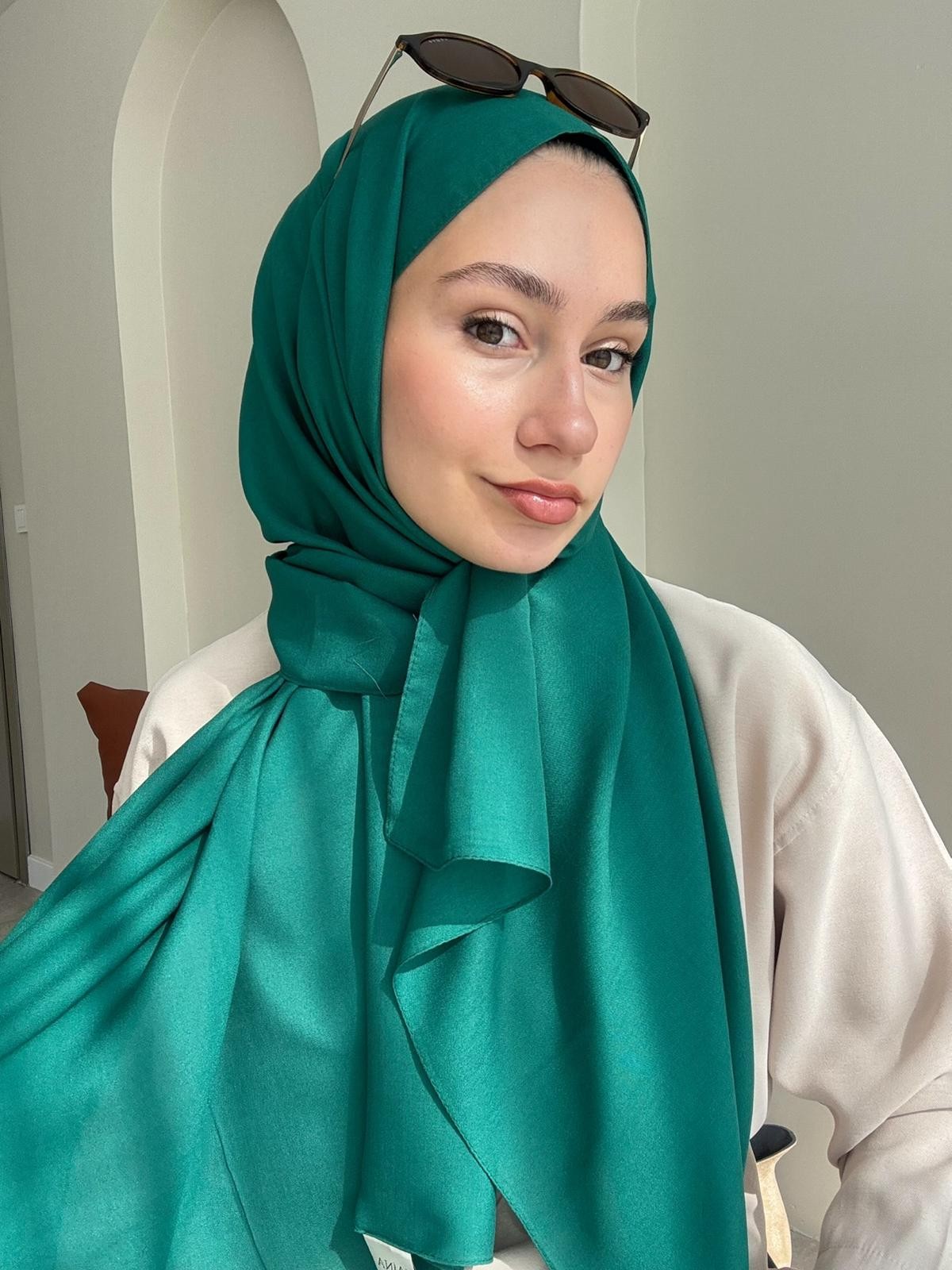 ZÜMRÜT YEŞİLİ thumbnail image