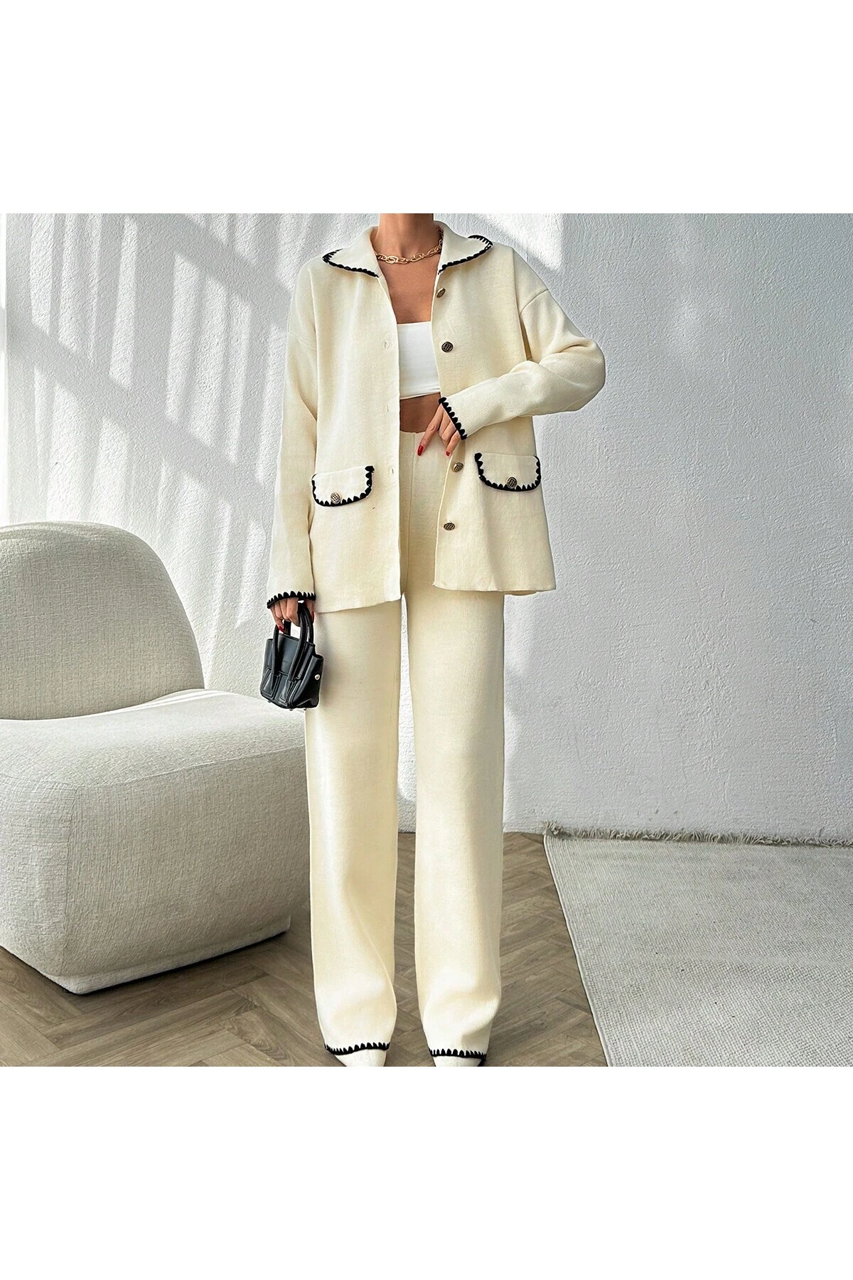 Kadın Düğmeli Çeket-Pantolonlu Çoban Dikişli Triko Takım Ekru