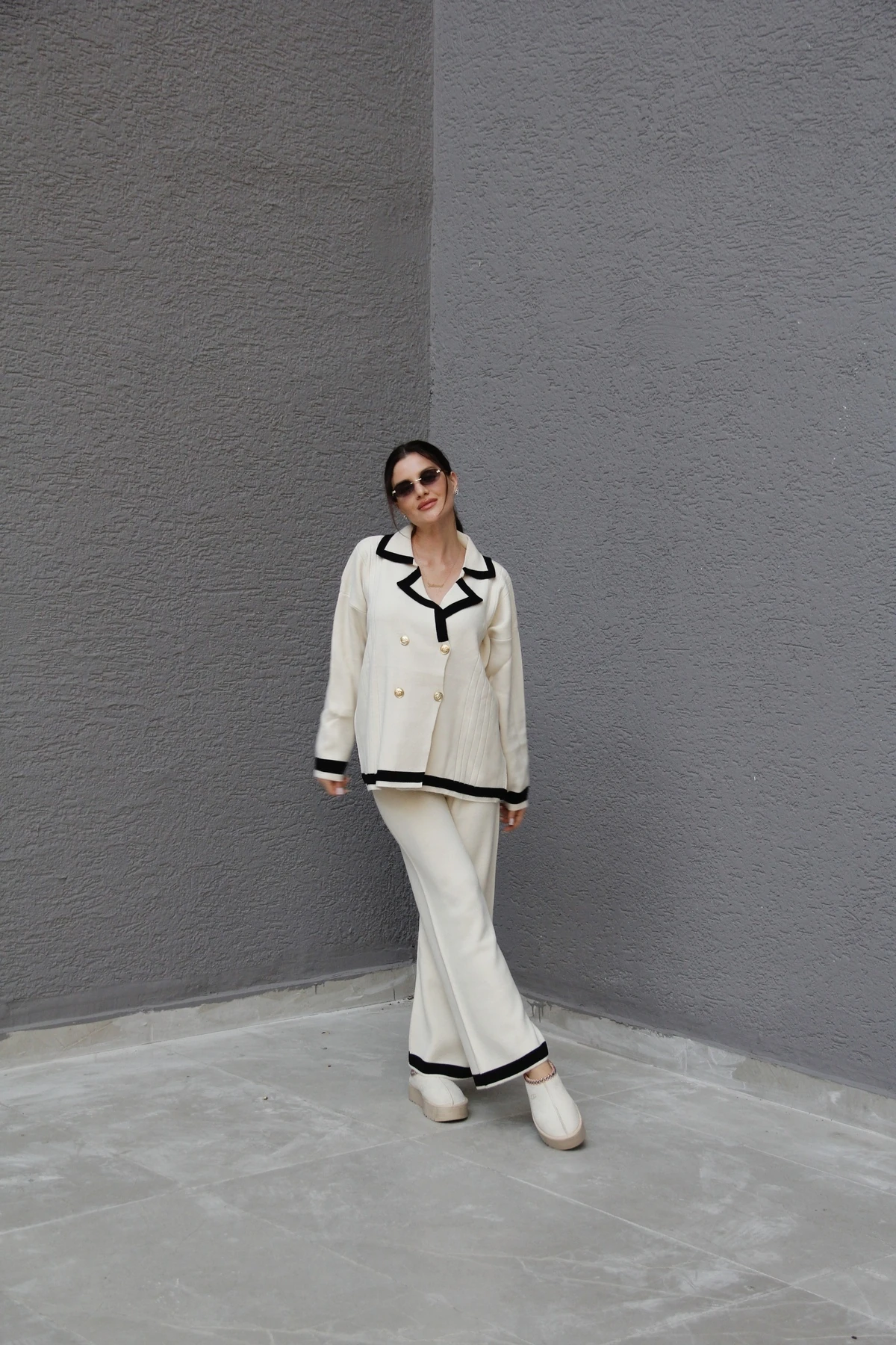 Standart Beden(Oversize) Gold Dört Düğmeli Kruvaze Hırka Pantolon Akrilik Triko Takım