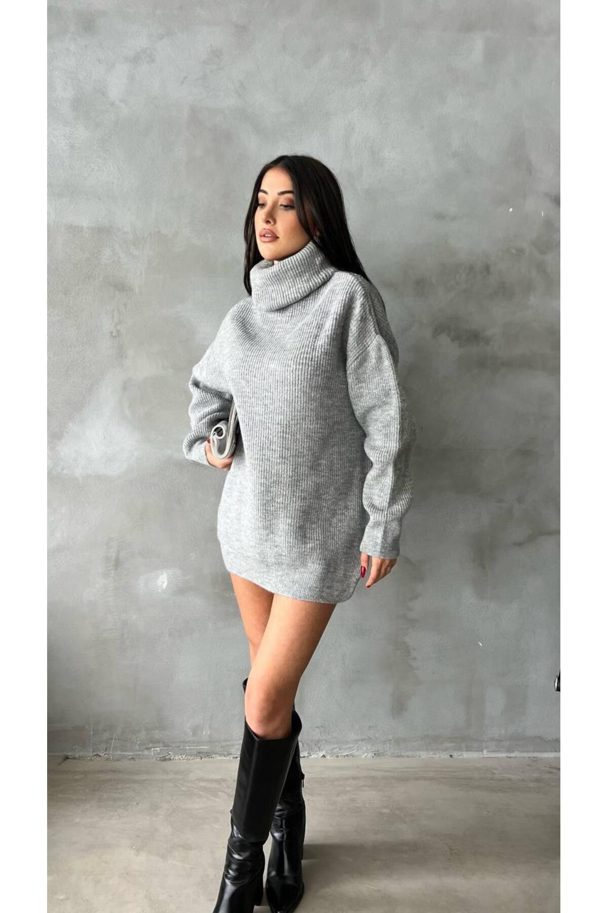 KADIN BOĞAZLI OVERSİZE TRİKO KAZAK