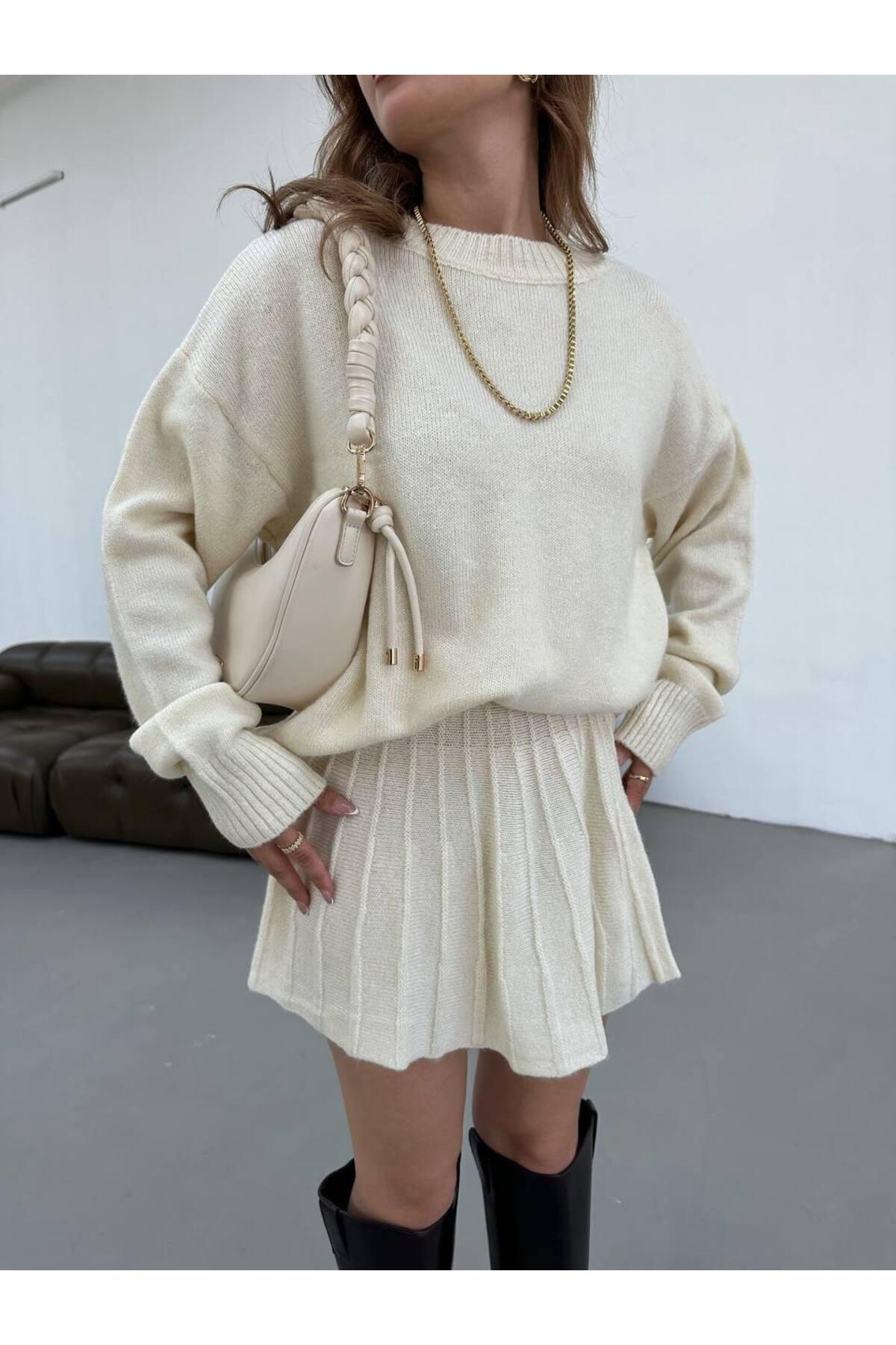 DGN'S PİLİSELİ MİNİ ETEKLİ BOĞAZLI KAZAK KADIN ALT-ÜST TRİKO TAKIM