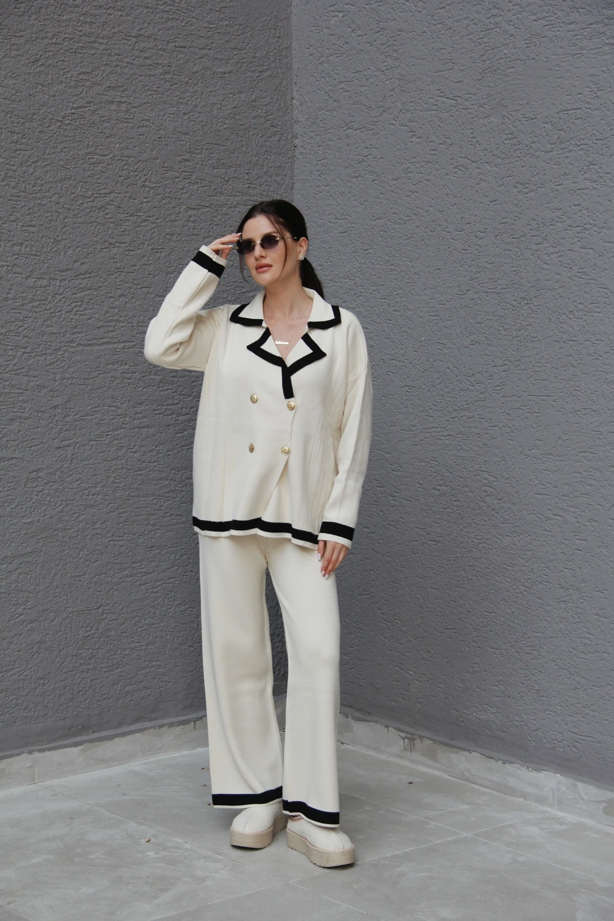 Standart Beden(Oversize) Gold Dört Düğmeli Kruvaze Hırka Pantolon Akrilik Triko Takım