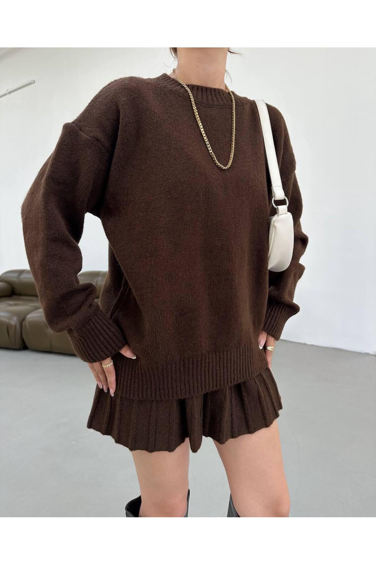 DGN'S PİLİSELİ MİNİ ETEKLİ BOĞAZLI KAZAK KADIN ALT-ÜST TRİKO TAKIM