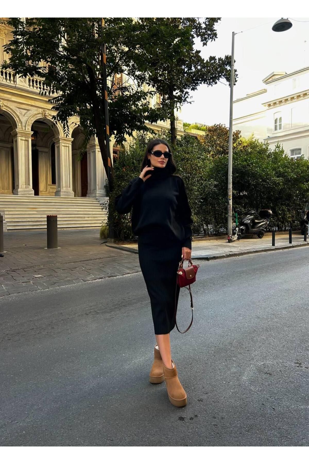 TAM BALIKÇI DÜZ ETEKLİ KADIN TRİKO TAKIM
