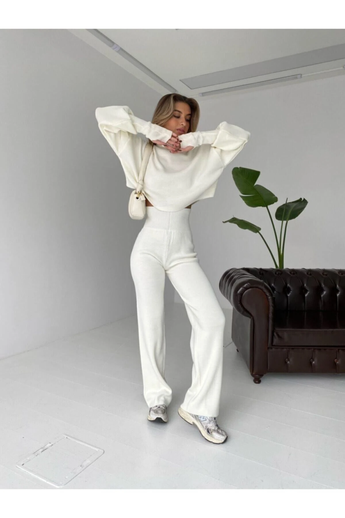 Beyaz Parmak Geçmeli Yüksek Bel Triko Alt Üst Takım