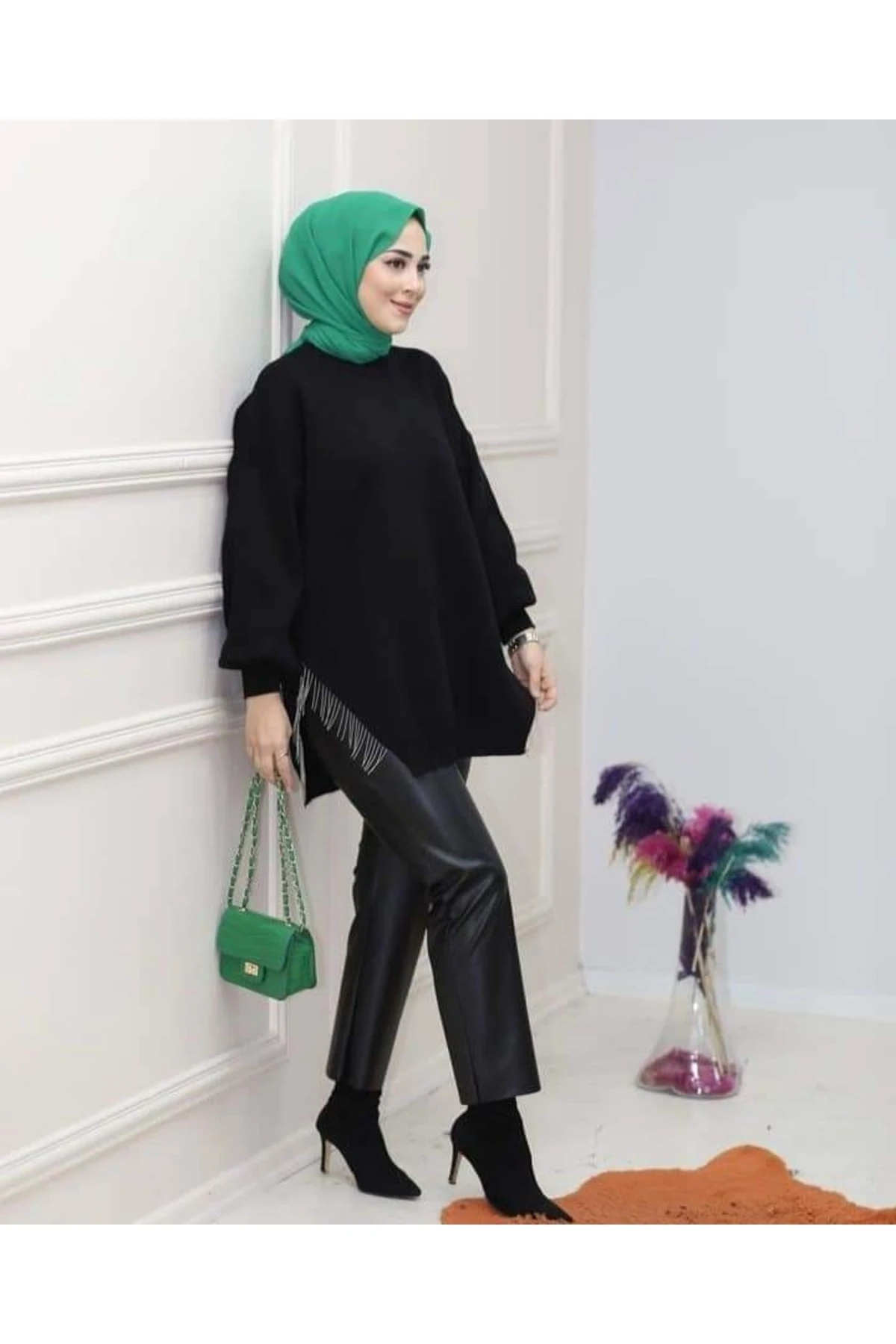 Yarı Zincirli Triko Tunik Siyah