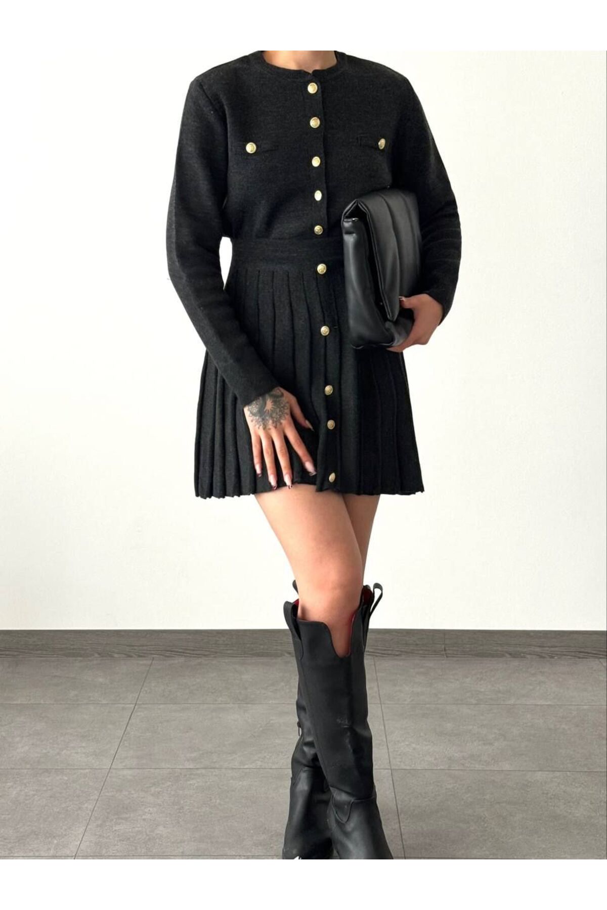 Yeni Model-Triko Düğmeli Etekli Takım  italian model