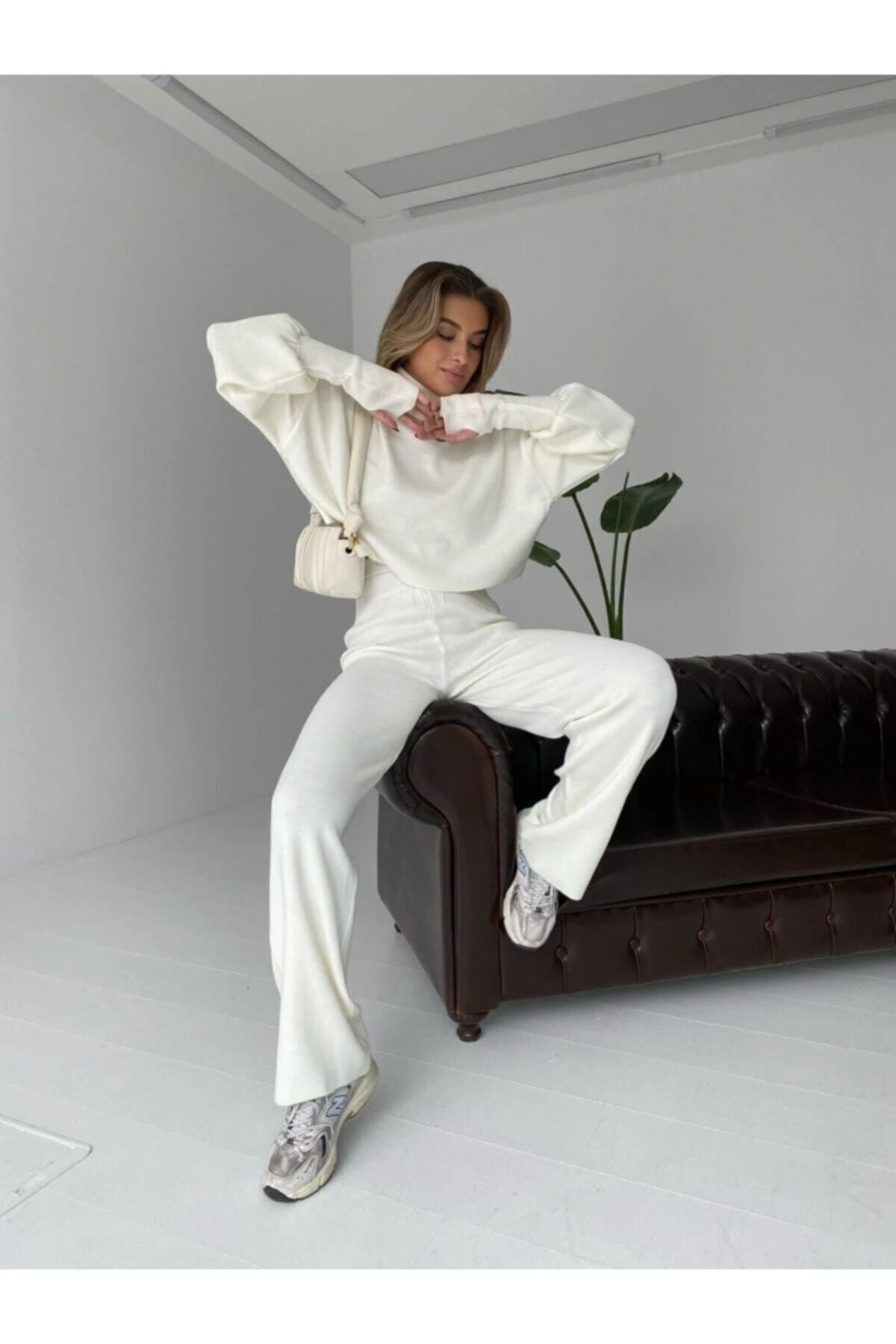 Beyaz Parmak Geçmeli Yüksek Bel Triko Alt Üst Takım