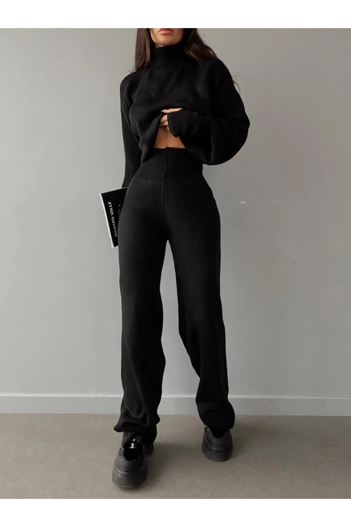 Mooi Butik Balıkçı Yaka Parmak Geçirmeli Alt Üst Sartre Takım 2978 Siyah