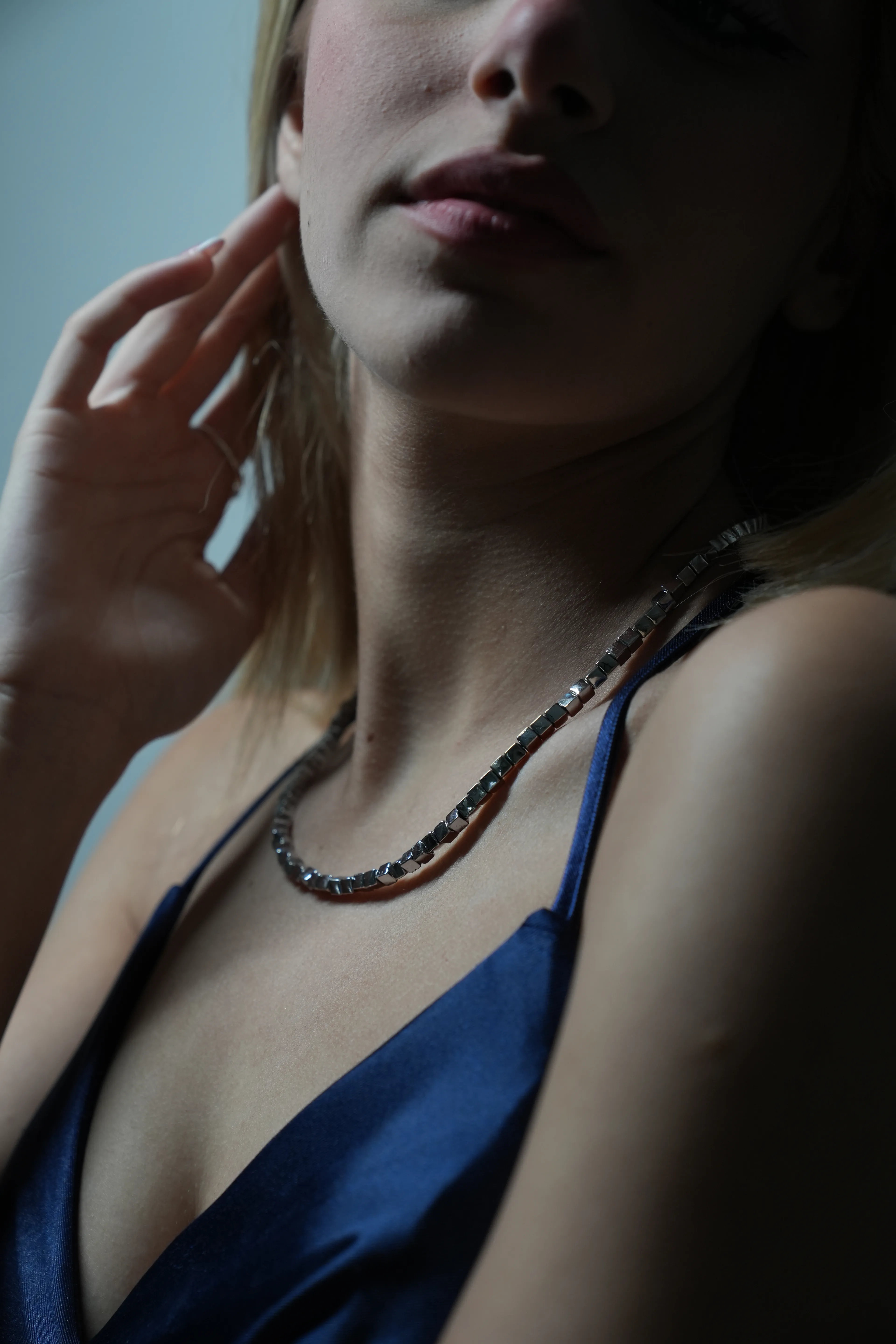 GUMUS KÜP DORIKA KOLYE