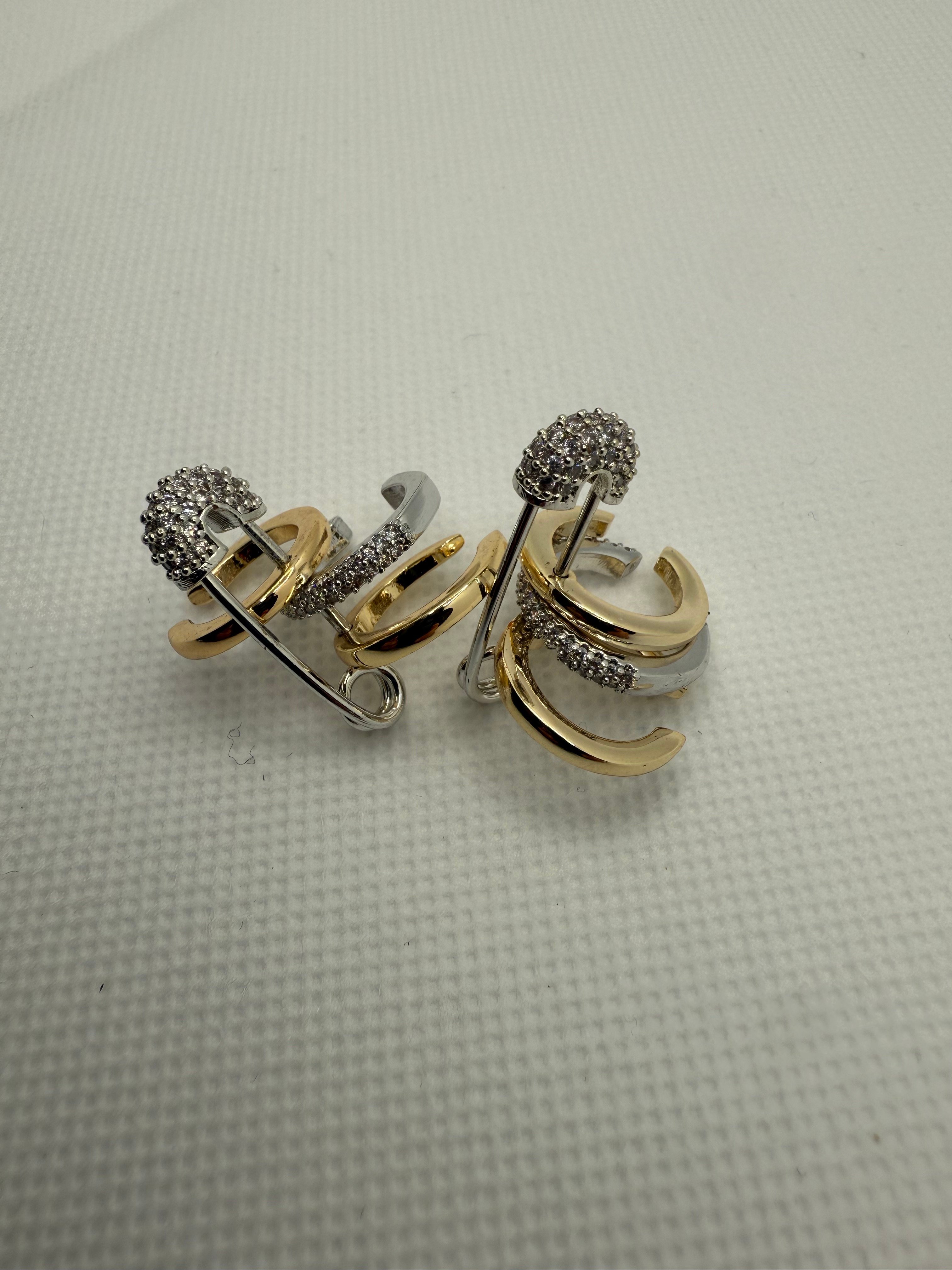 çengel earcuff