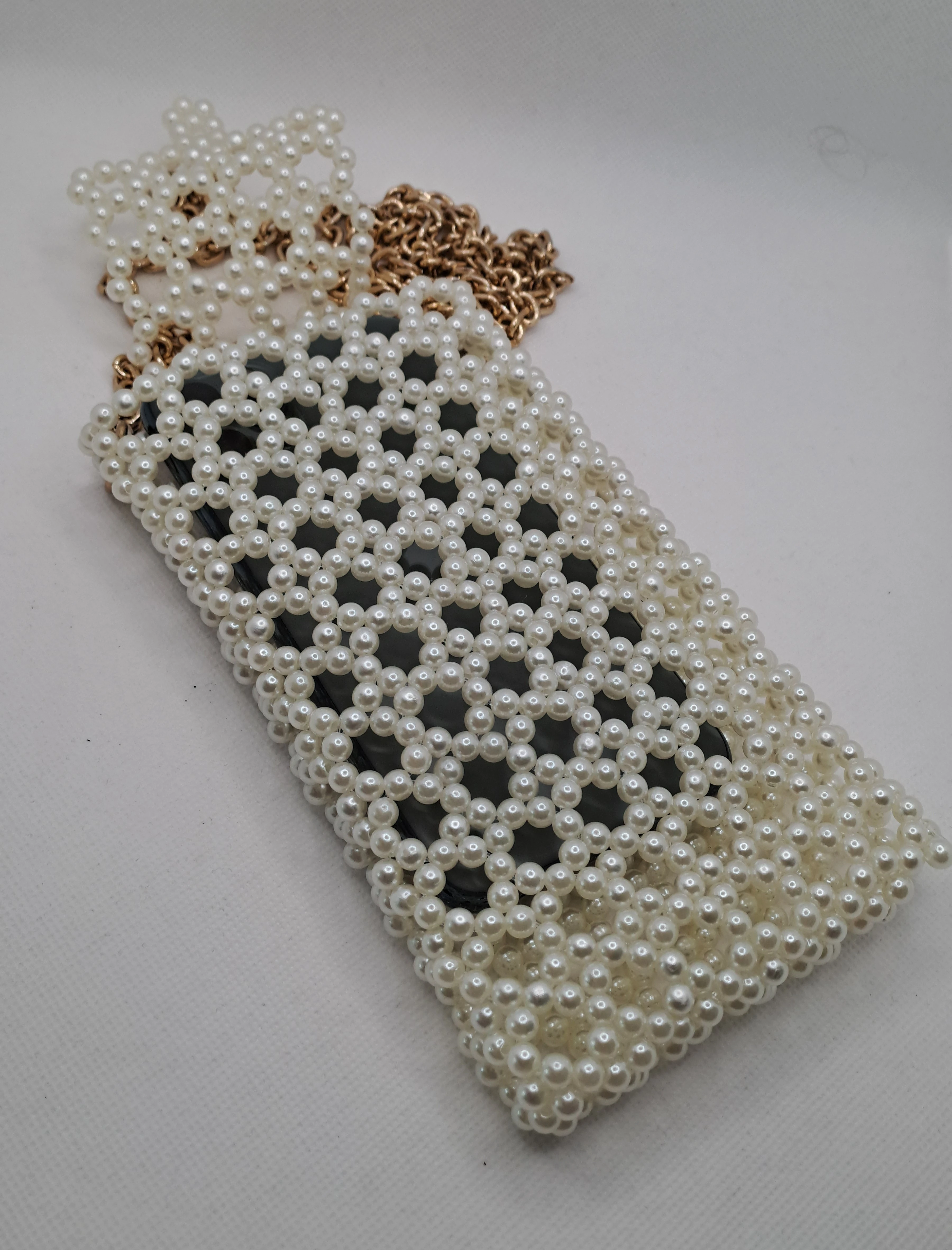 BEYAZ İNCİ TELEFONLUK