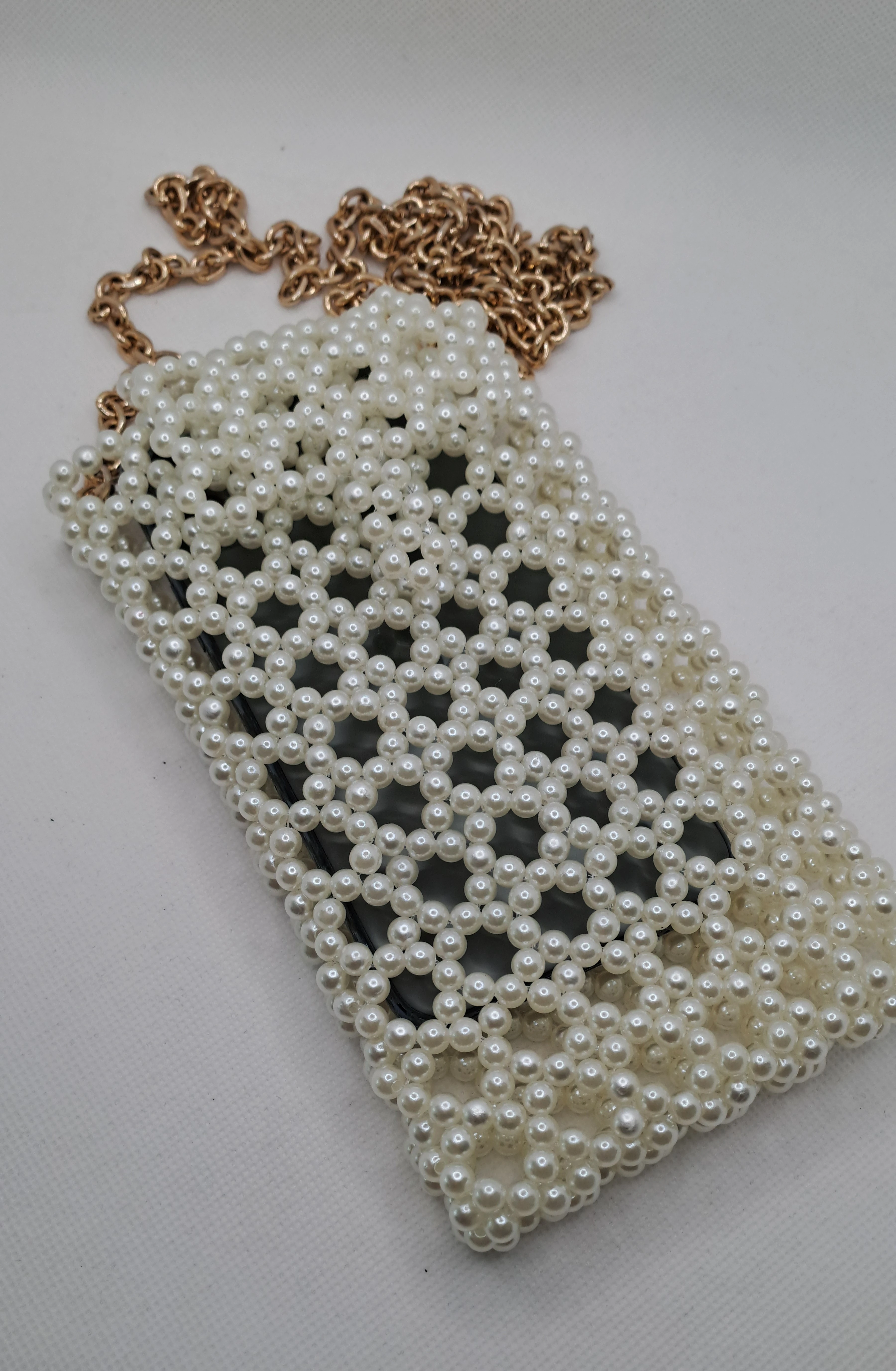 BEYAZ İNCİ TELEFONLUK