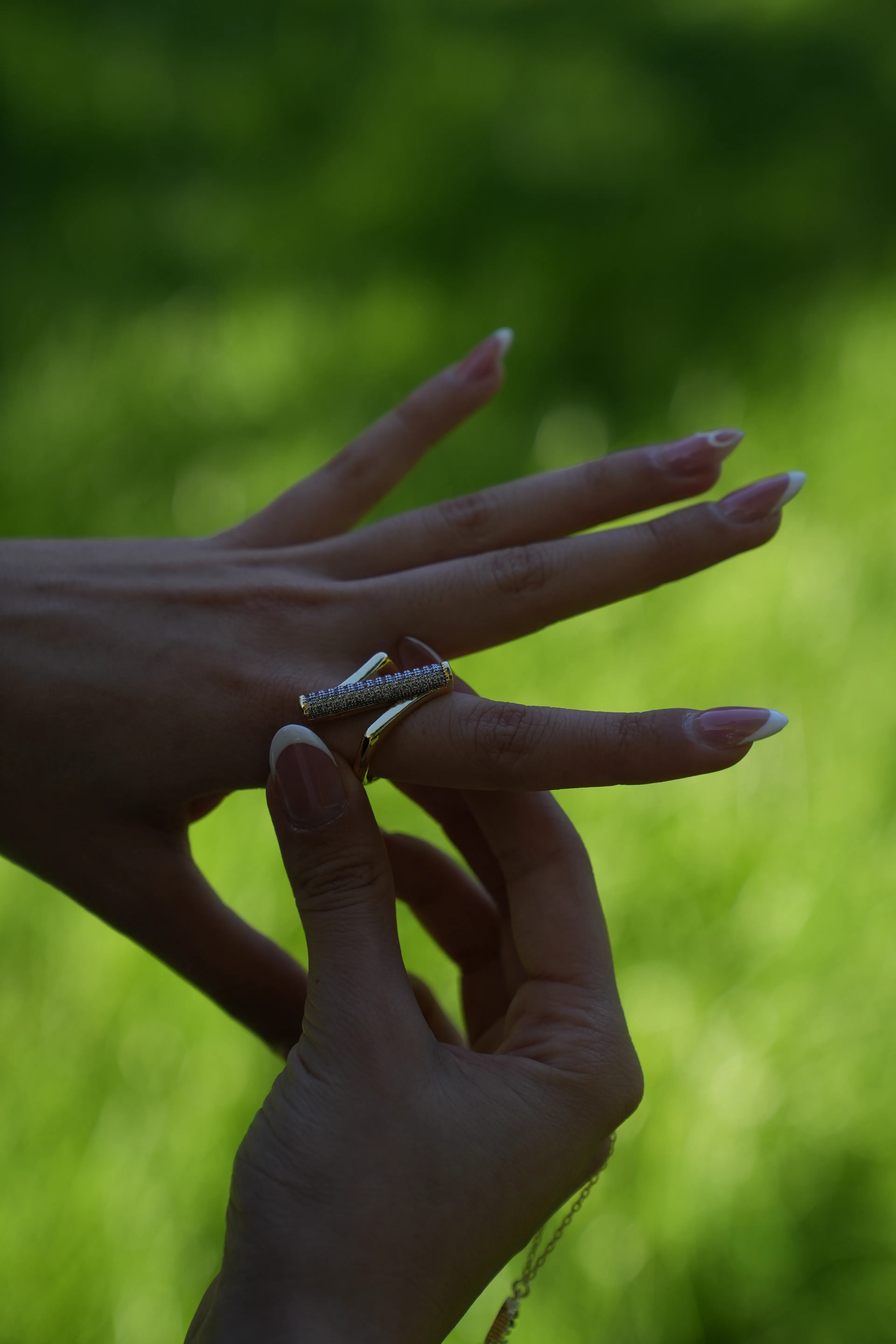 TASARIM ZİRKON ÇAPRAZ YÜZÜK