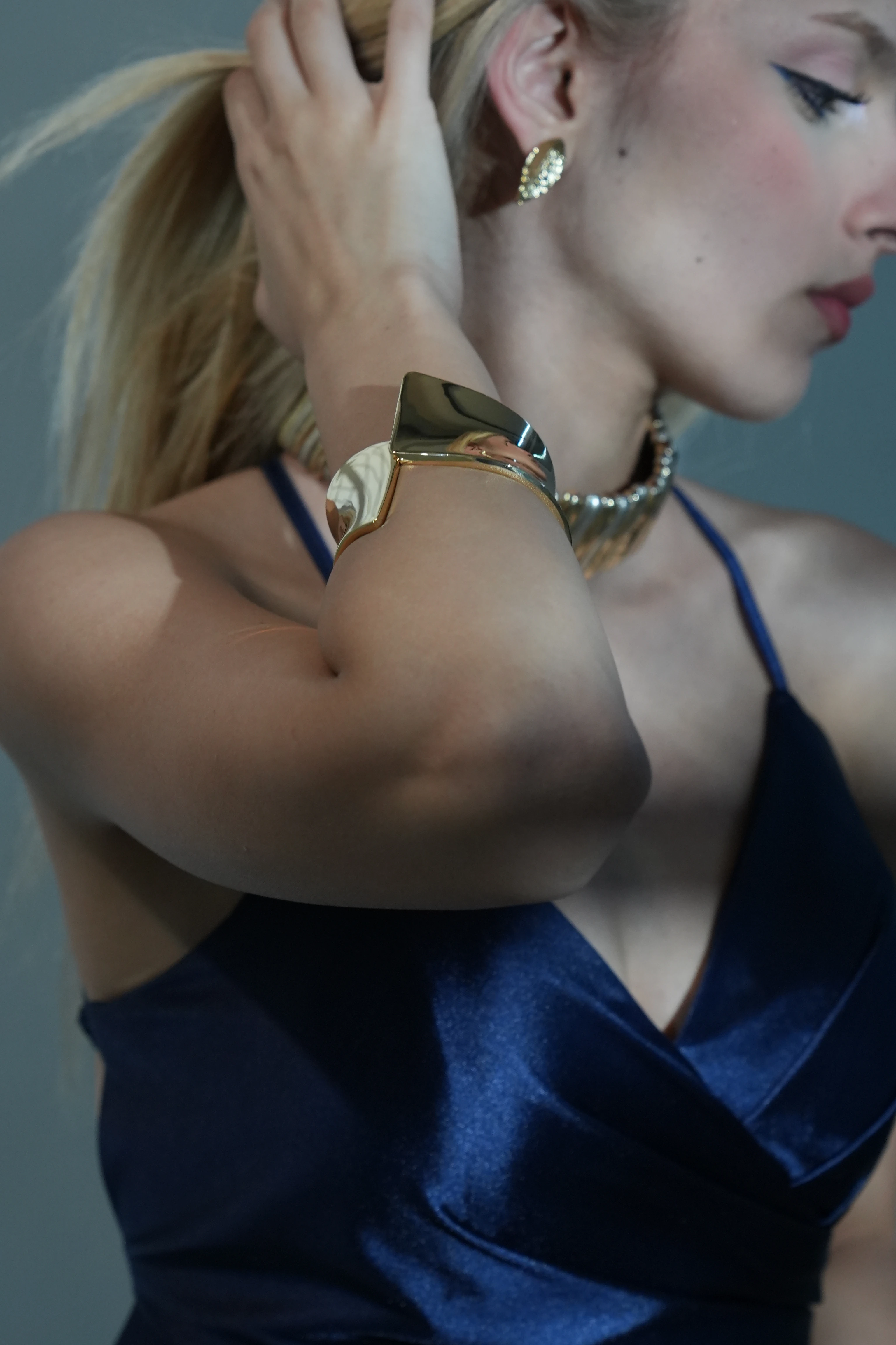 PİNTEREST ÇAPRAZ GOLD KELEPÇE