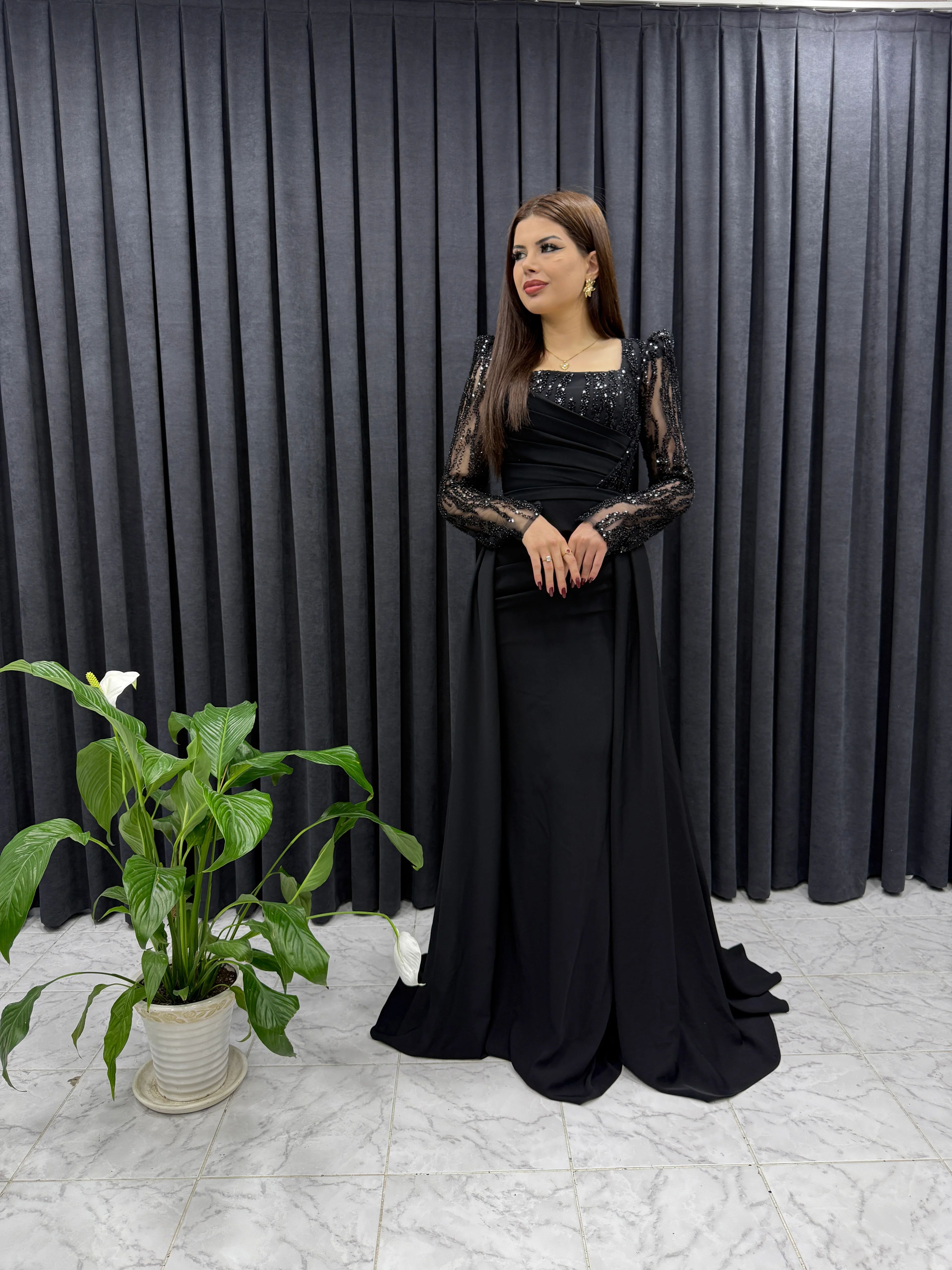 Taşlı Pelerinli Krep Kumaş Abiye