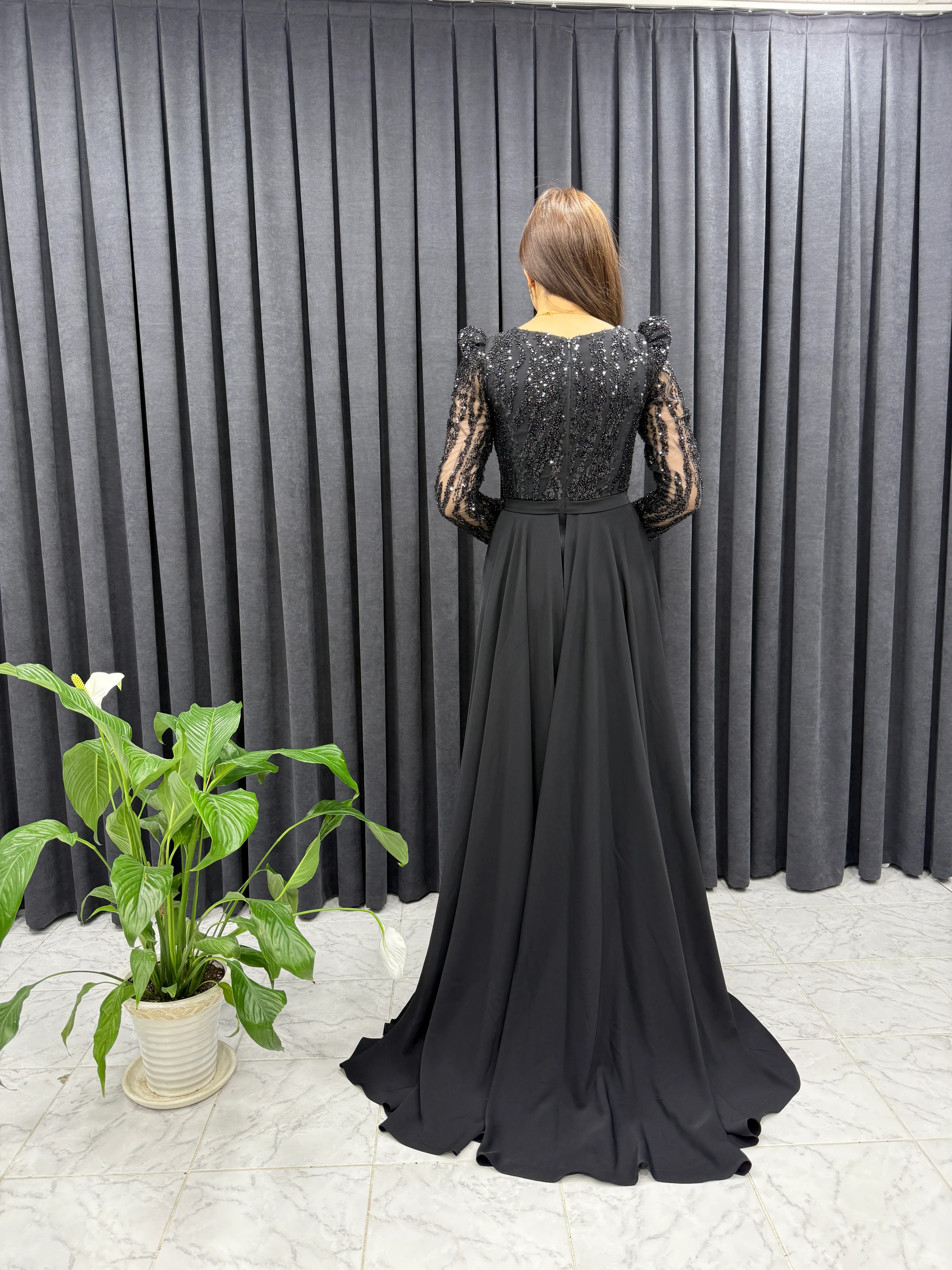 Taşlı Pelerinli Krep Kumaş Abiye