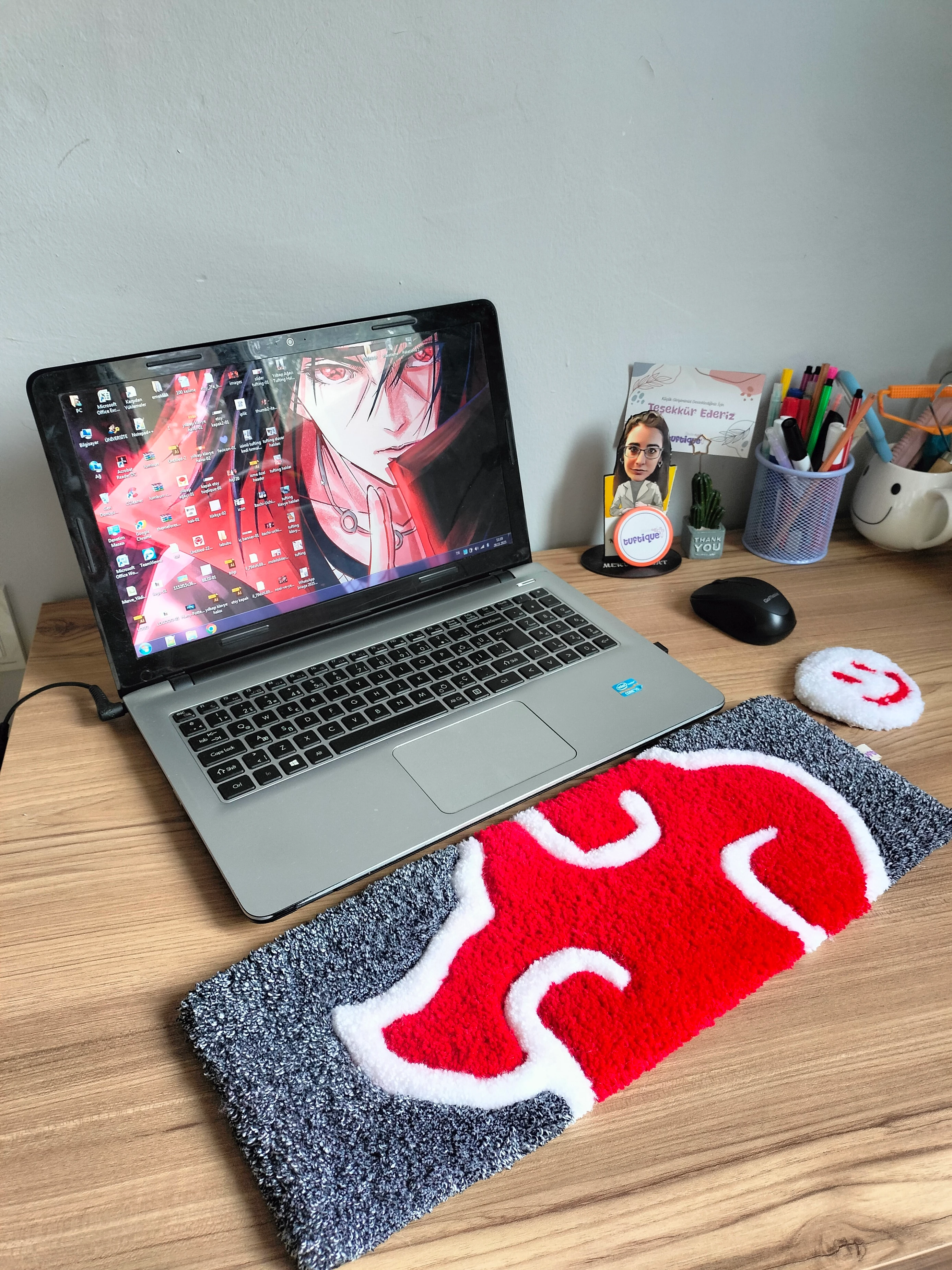 Anime Naruto Akatsuki Bulut Tufting Klavye Halısı