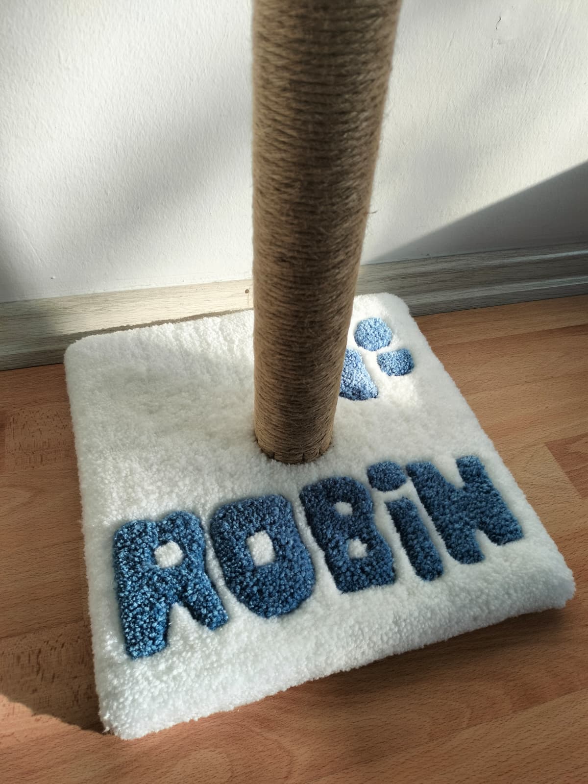 İsimli Mavi Tufting Kedi Tırmalama Tahtası