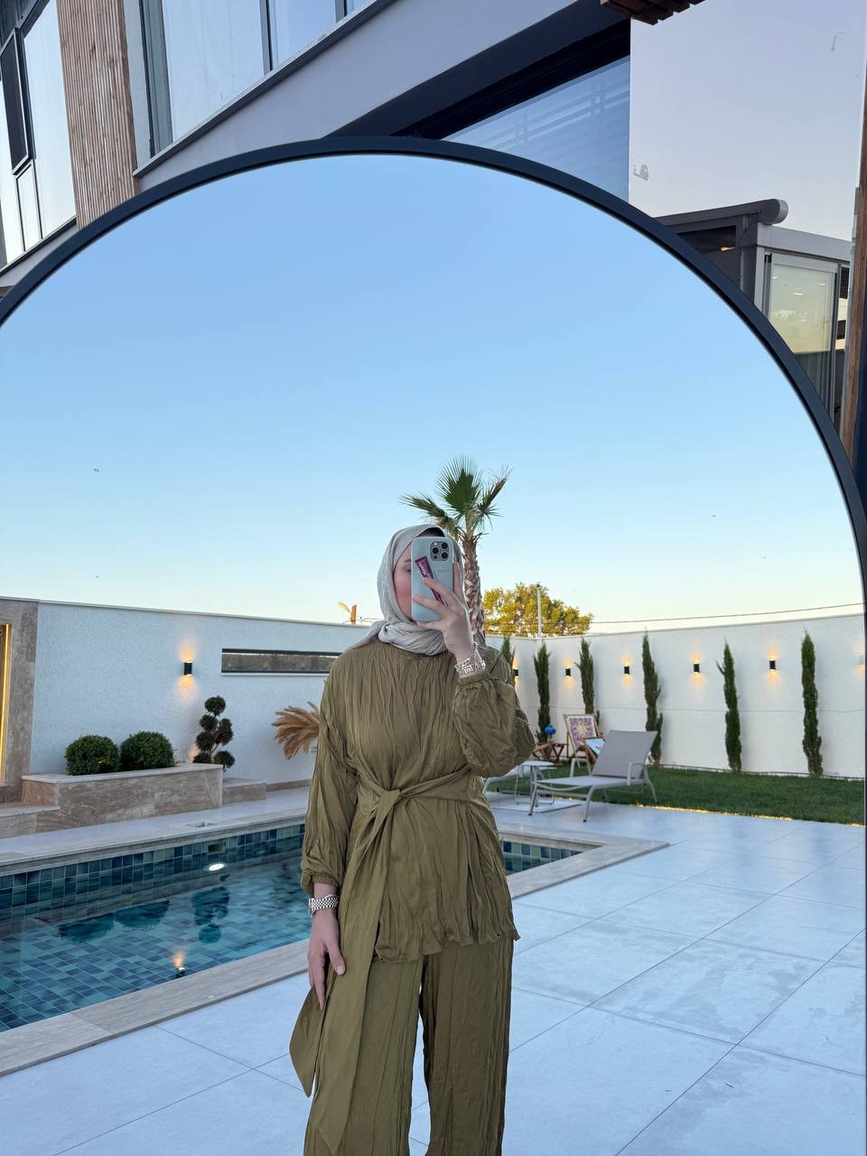 Kuşak Detaylı Takım (Yağ Yeşili)
