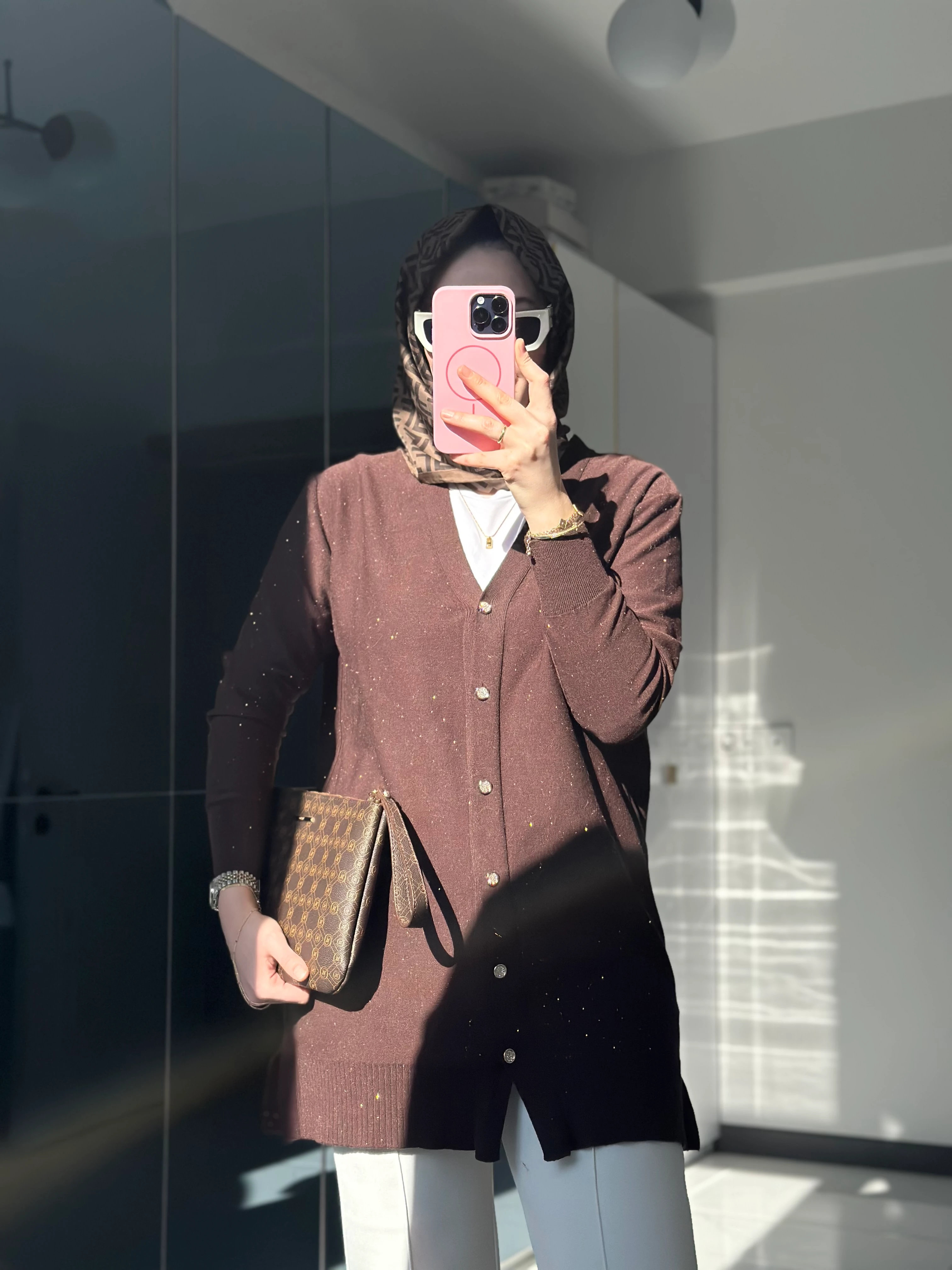 Pul Detaylı Hırka (Kahverengi)