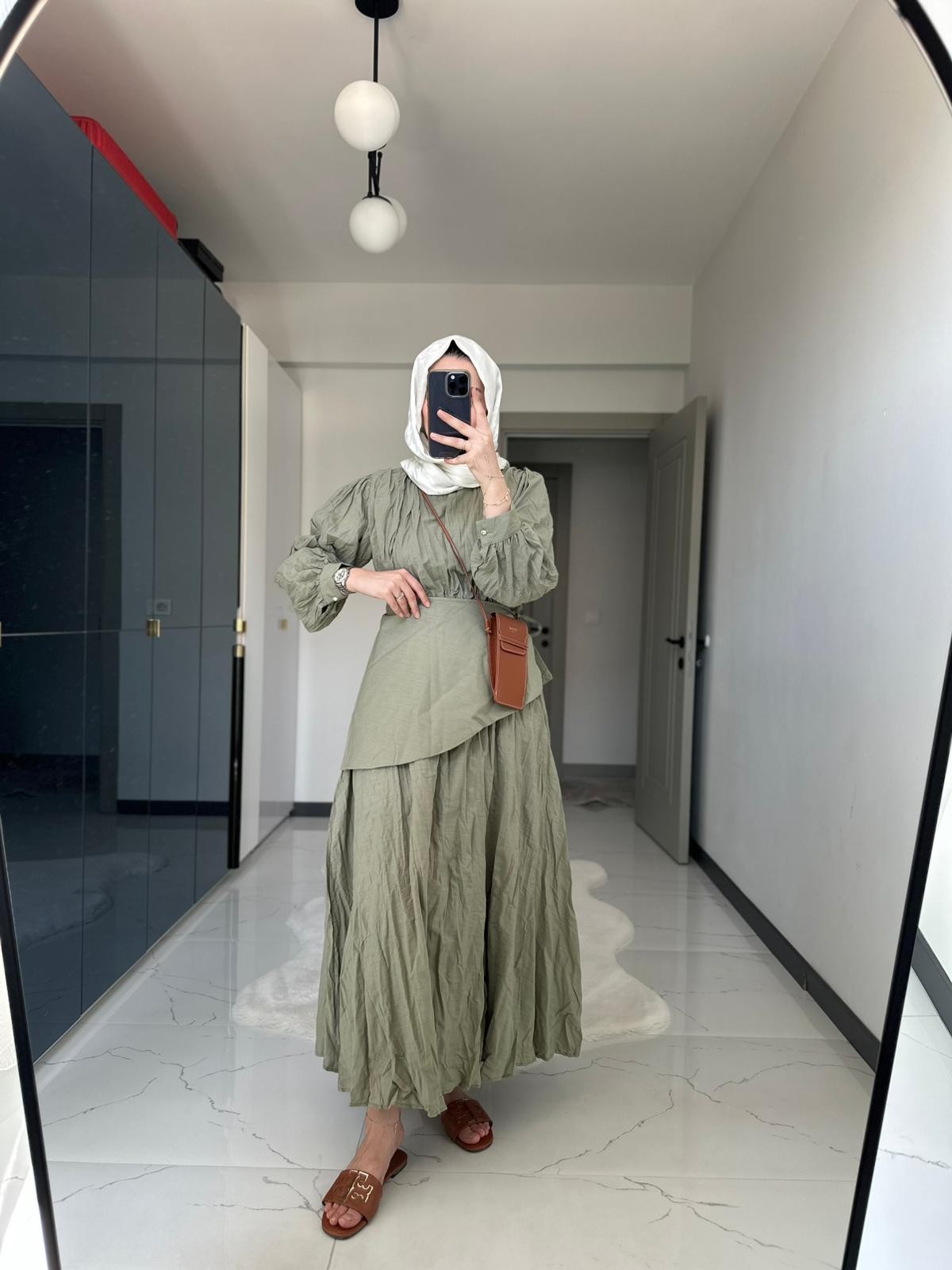 Bel Detaylı Keten Elbise 