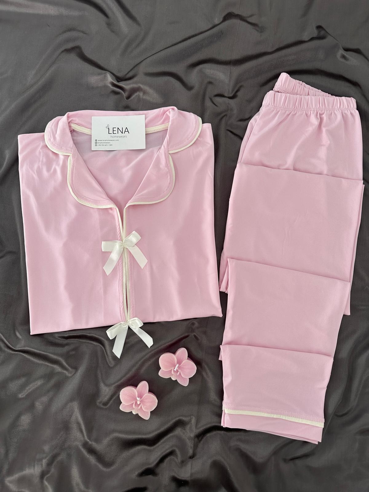 Pembe Önden Fiyonk Detaylı Pijama Takımı 