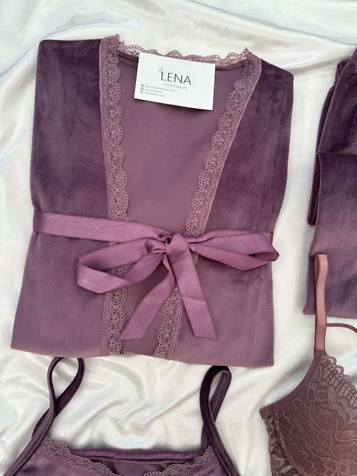 Lila Kadife Sabahlıklı 5’li Pijama Set