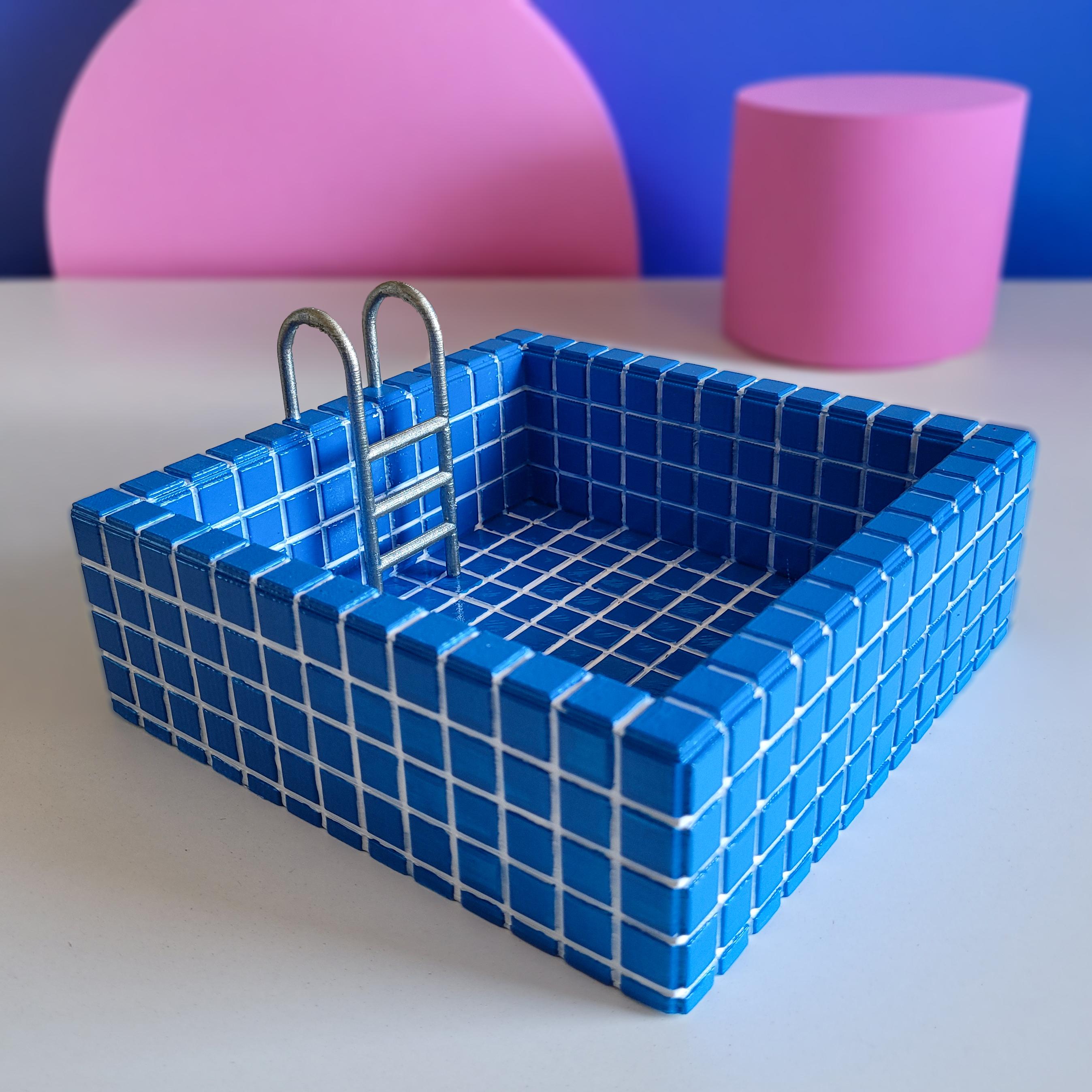 Yüzme Havuzu Saksı - Blue