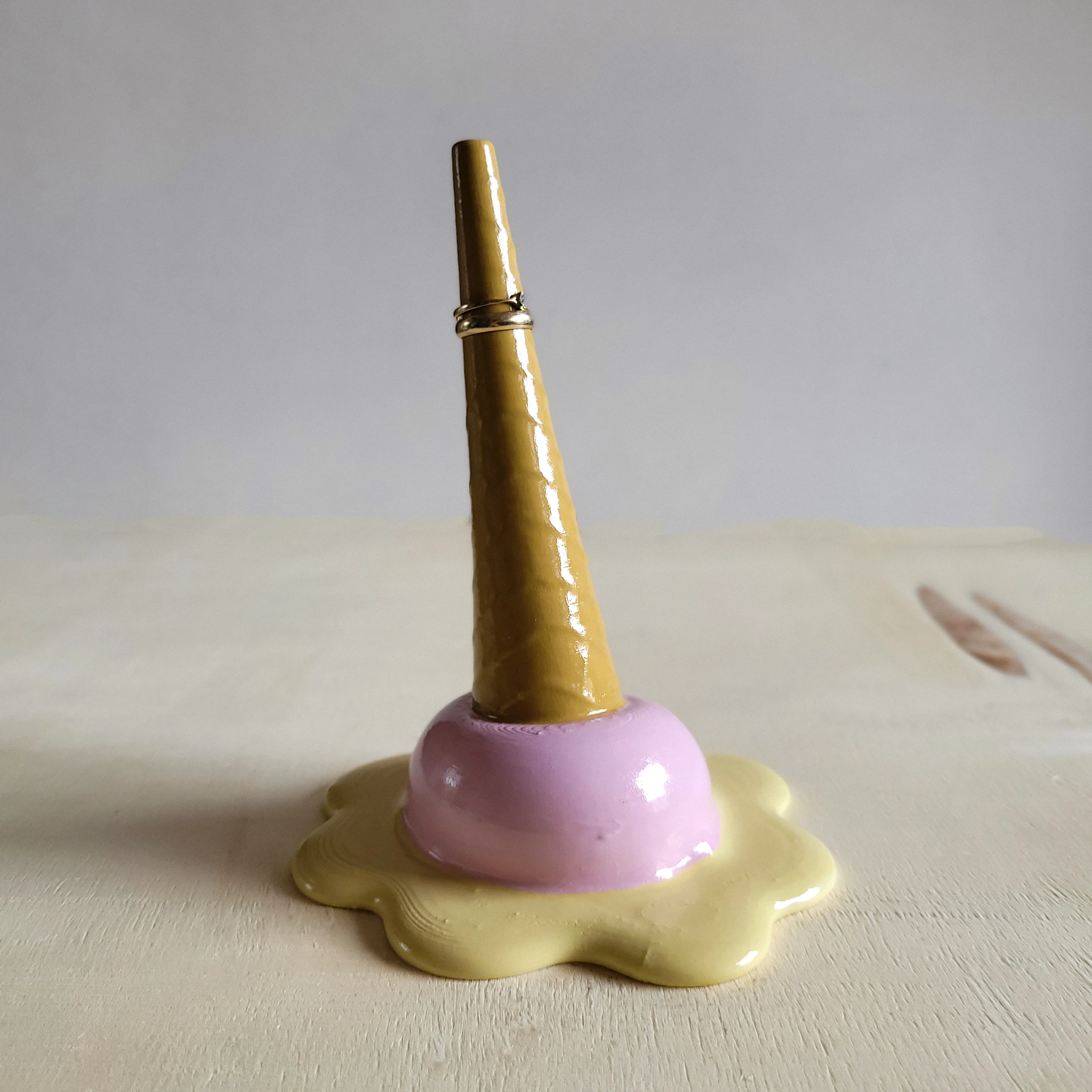 Erimiş Dondurma Yüzüklük