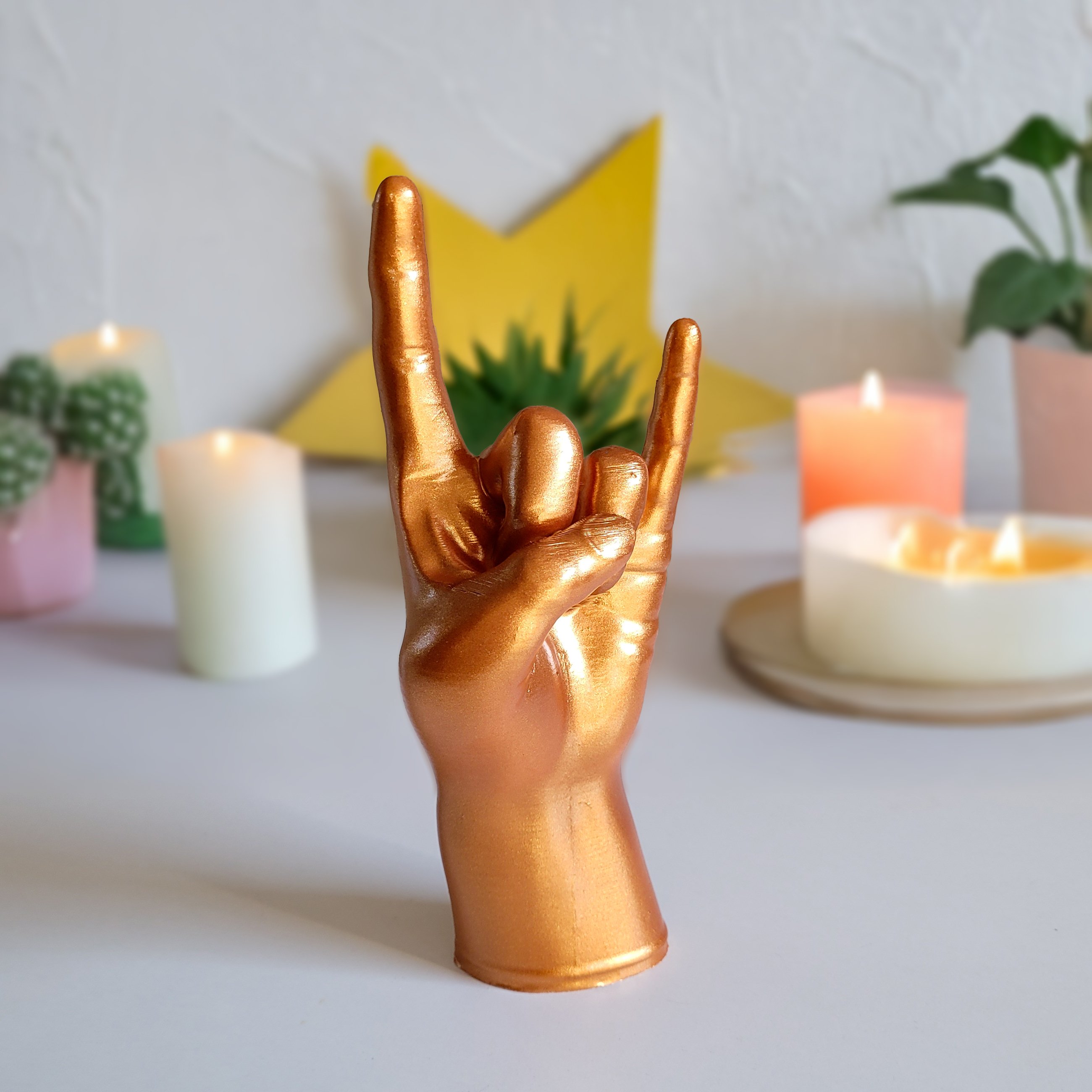 Rock El Figürü v2 - Bronze