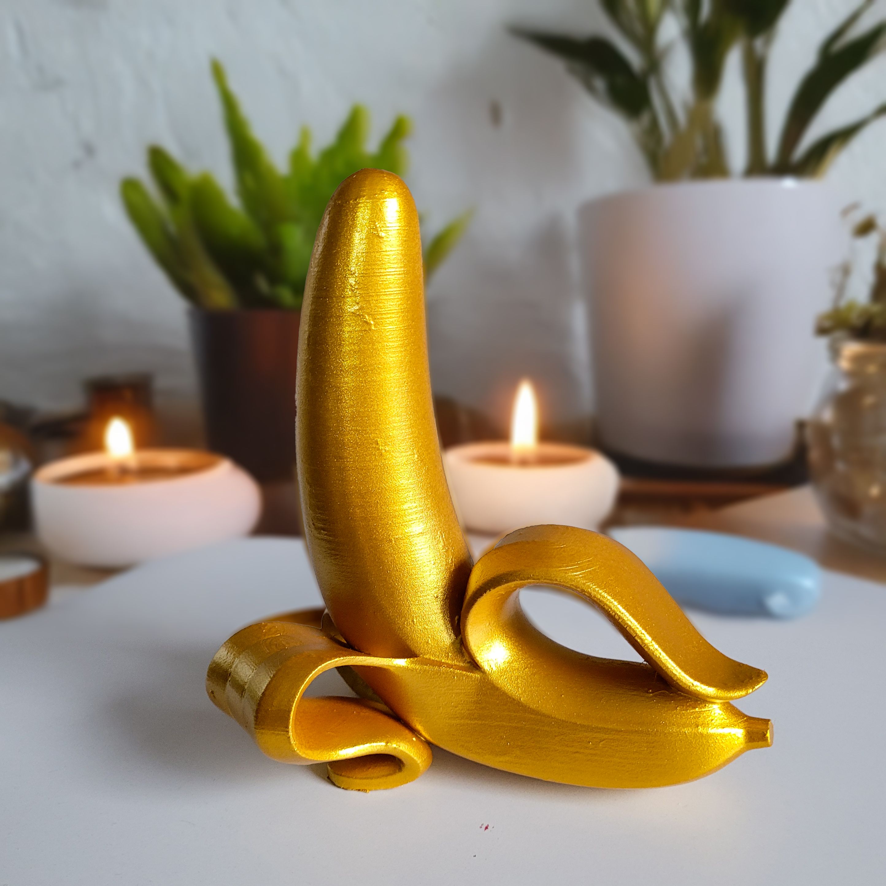 Soyulmuş Muz Heykel - Yellow Gold