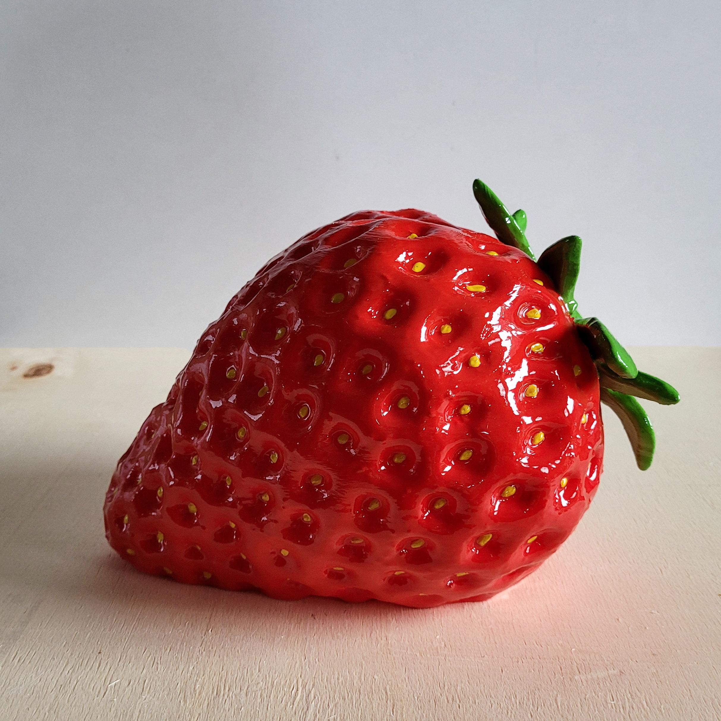 Big Berry Dekoratif Çilek Heykeli