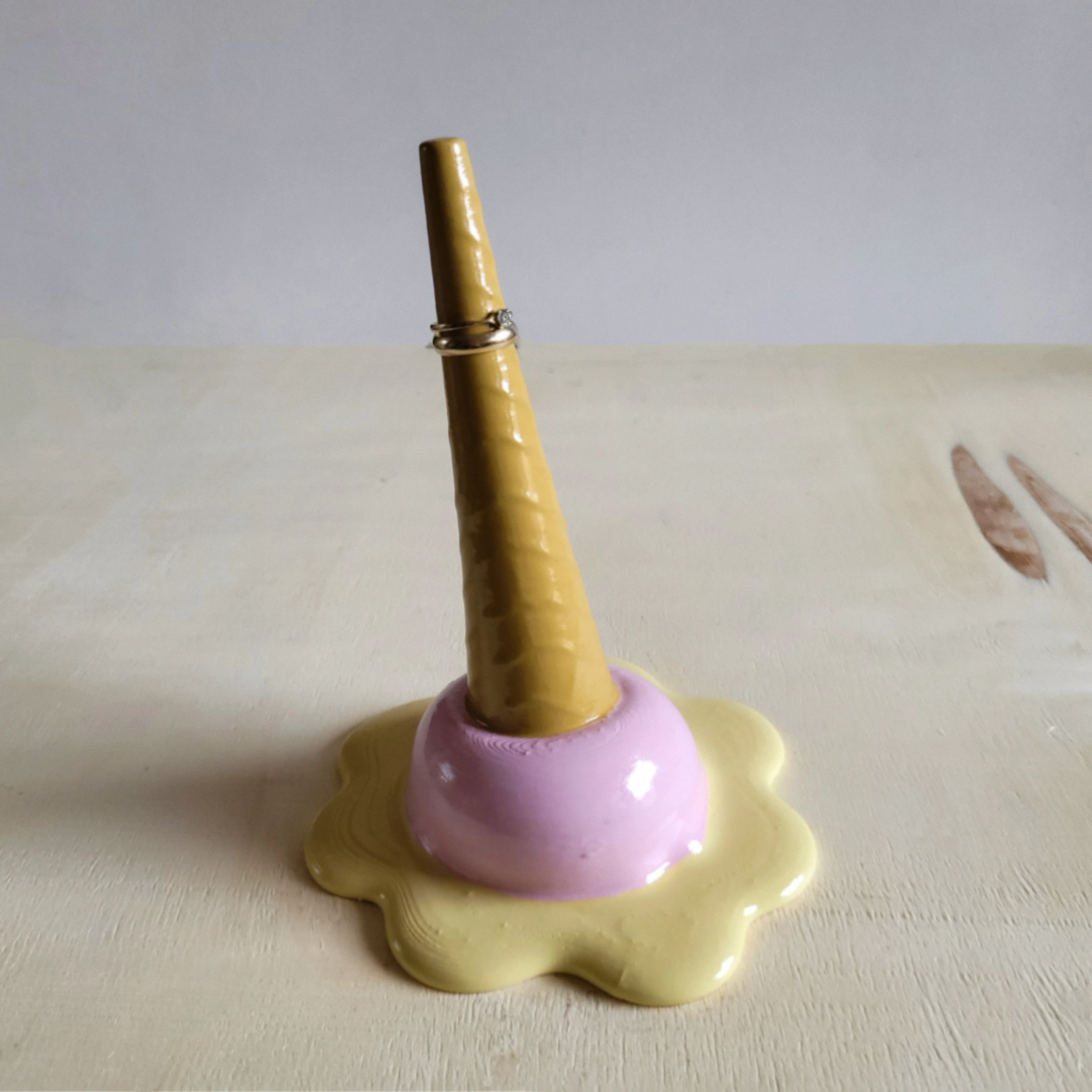 Erimiş Dondurma Yüzüklük