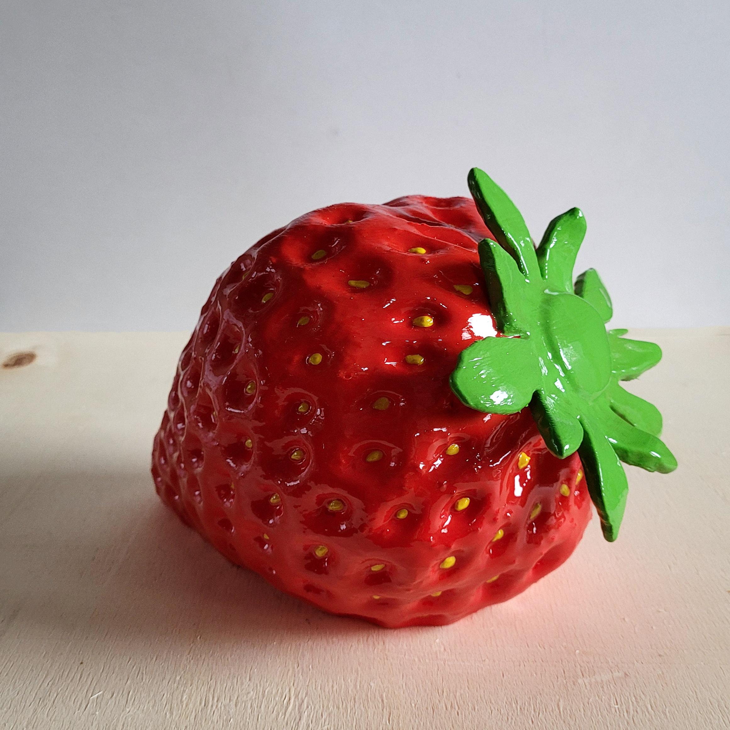Big Berry Dekoratif Çilek Heykeli