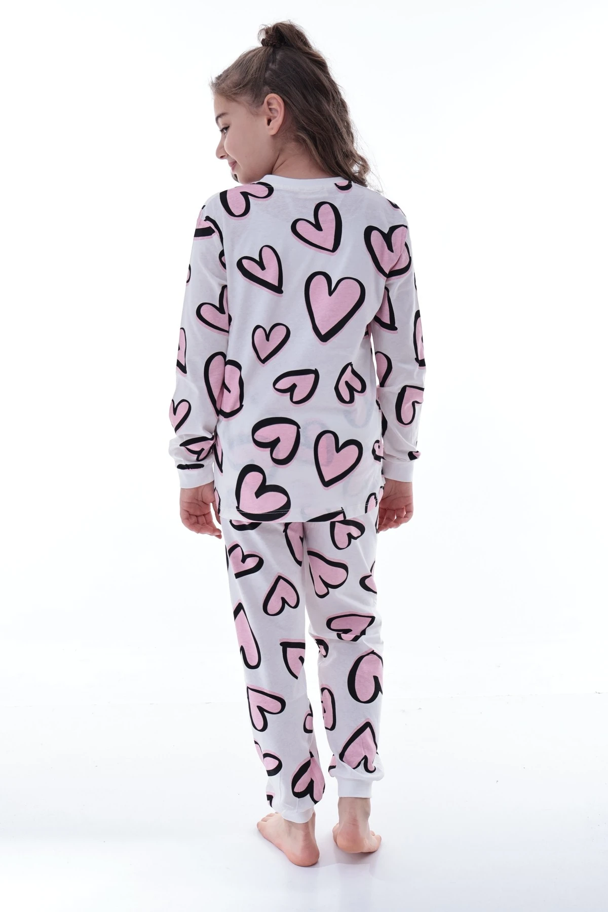 Kız Çocuk Kalpli Desenli Pamuklu Pijama Takımı – Rahat ve Tatlı Uyku Takımı