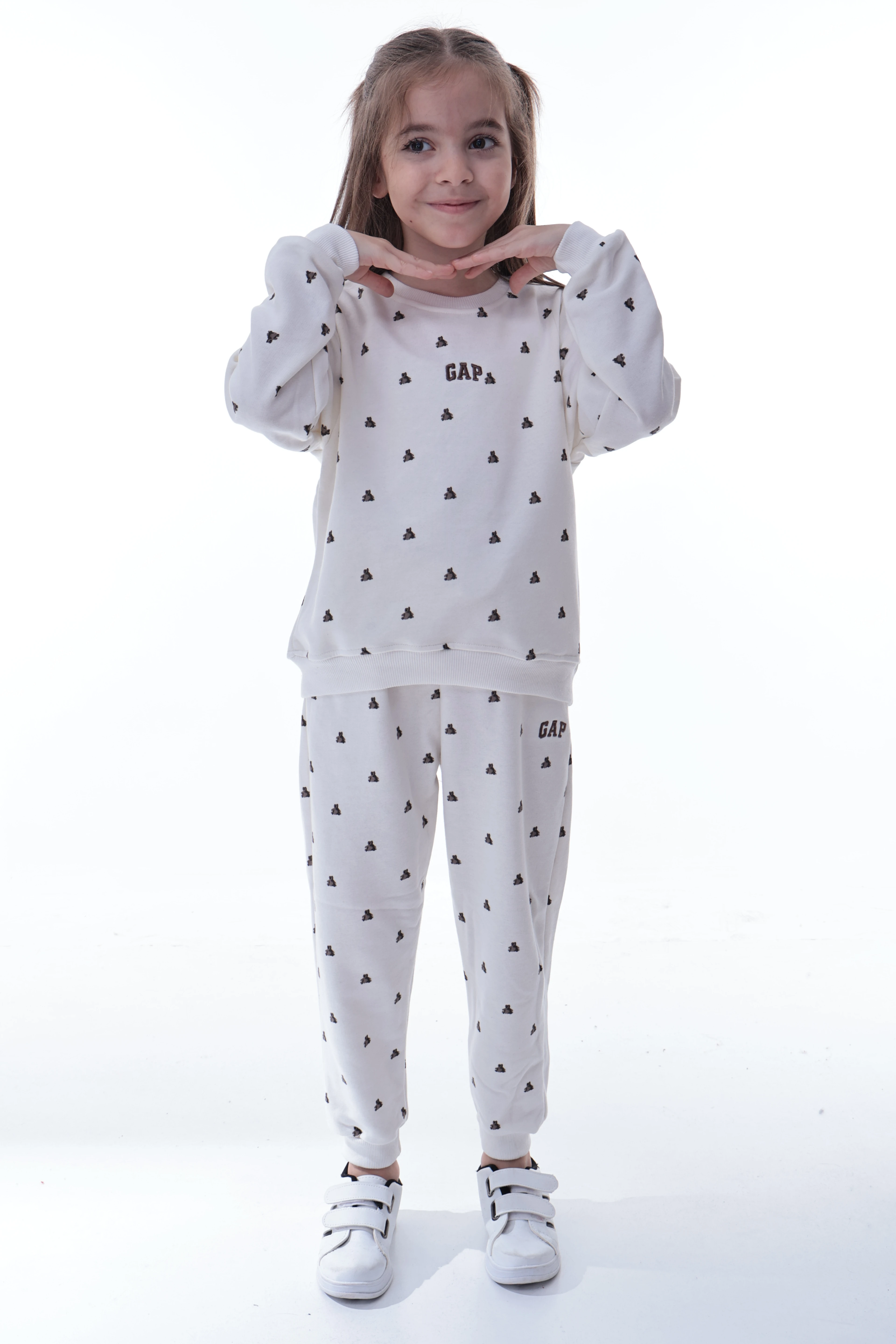 Kız Çocuk Polar Eşofman Takımı – Yumuşak Dokulu, Desenli, Rahat Günlük Takım