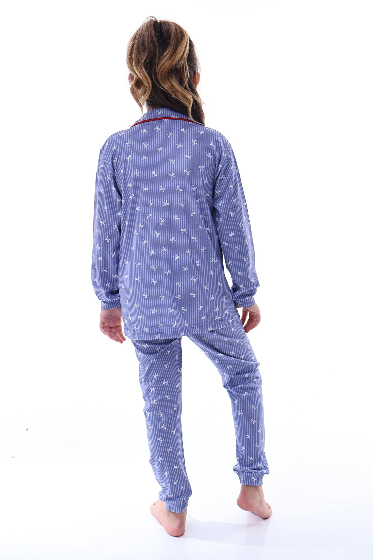 Kız Çocuk %100 Pamuk Uzun Kollu Pijama Takımı – Fiyonk Desenli Rahat Ev Giyim Seti