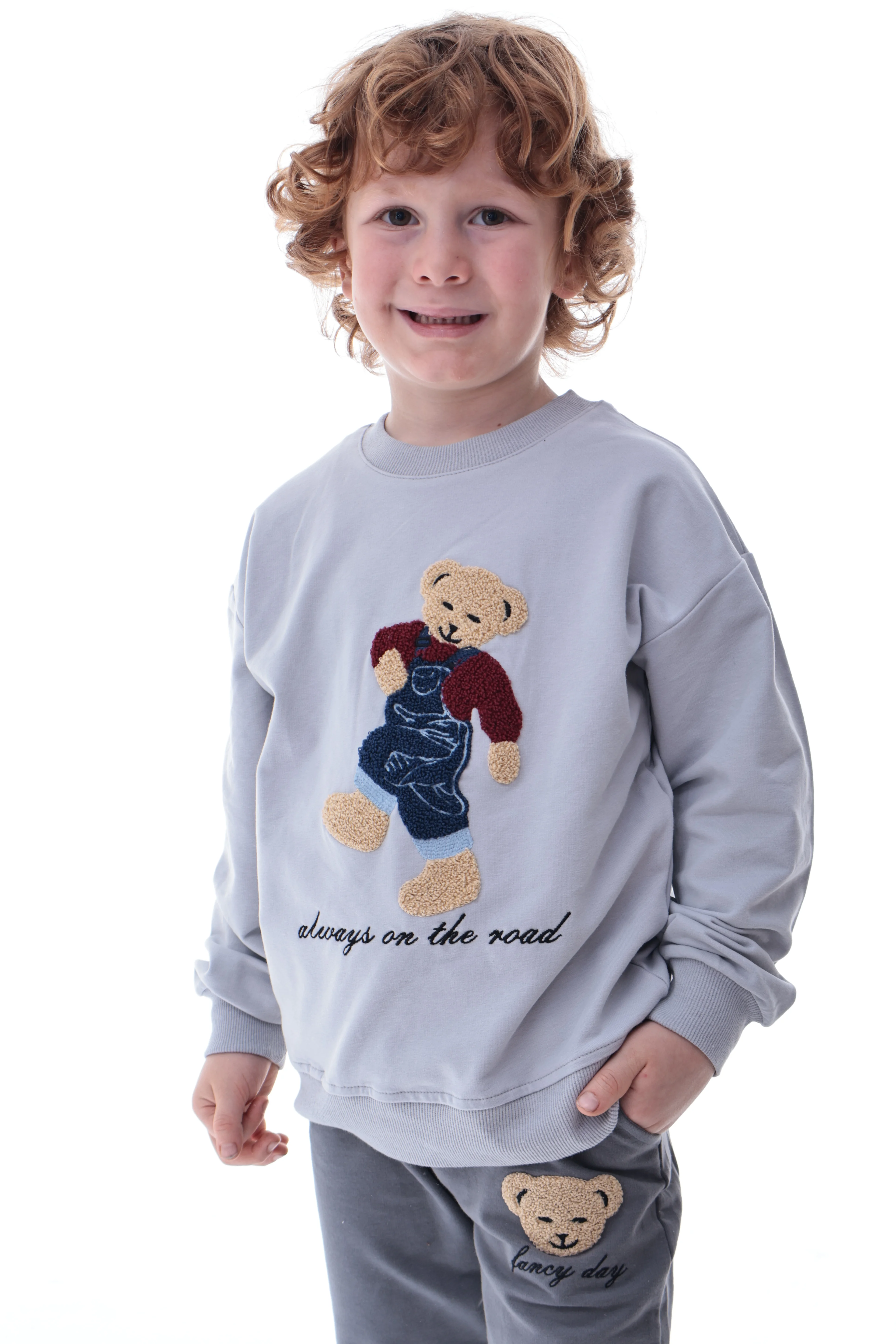 Erkek Çocuk Peluş Ayıcıklı Eşofman Takımı – Yumuşak Kumaş, Rahat Kalıp, 2’li Sweat & Alt Takım