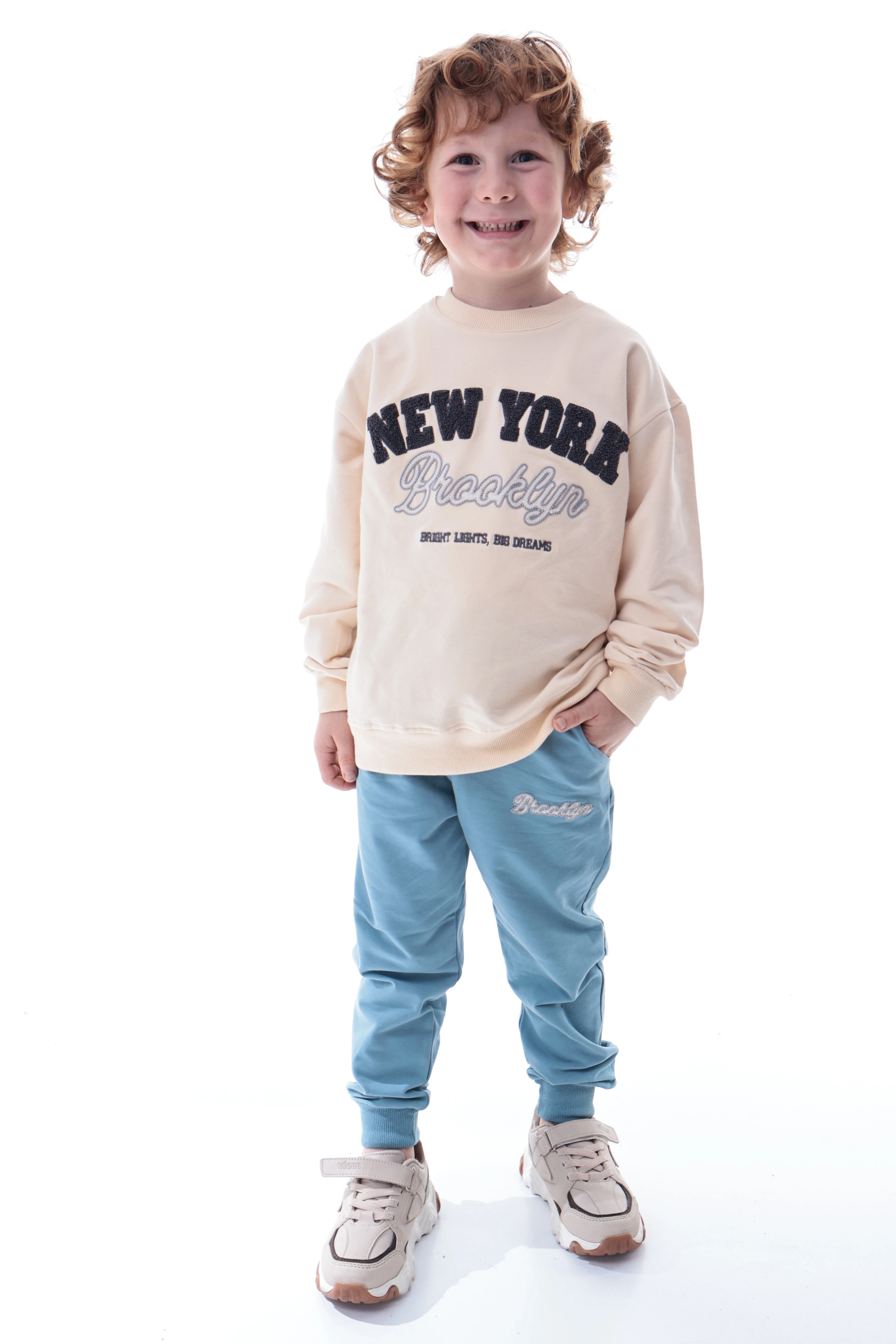 Erkek Çocuk New York Brooklyn Baskılı Eşofman Takımı – Rahat Kalıp, Yumuşak Kumaş, 2’li Sweat